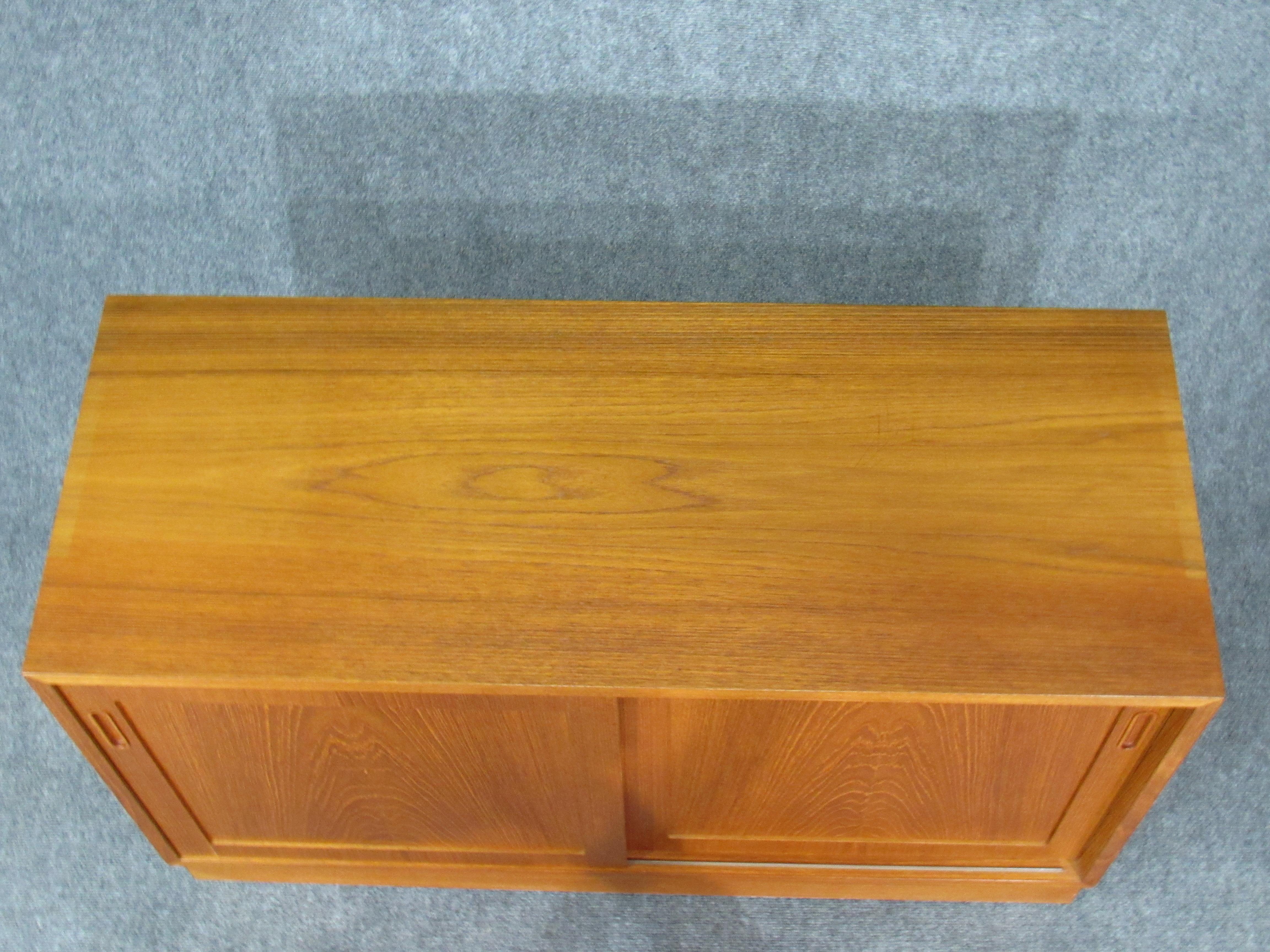 Pair of Midcentury, Danish Modern Teak Credenzas by Poul Hundevad for HU For Sale 2