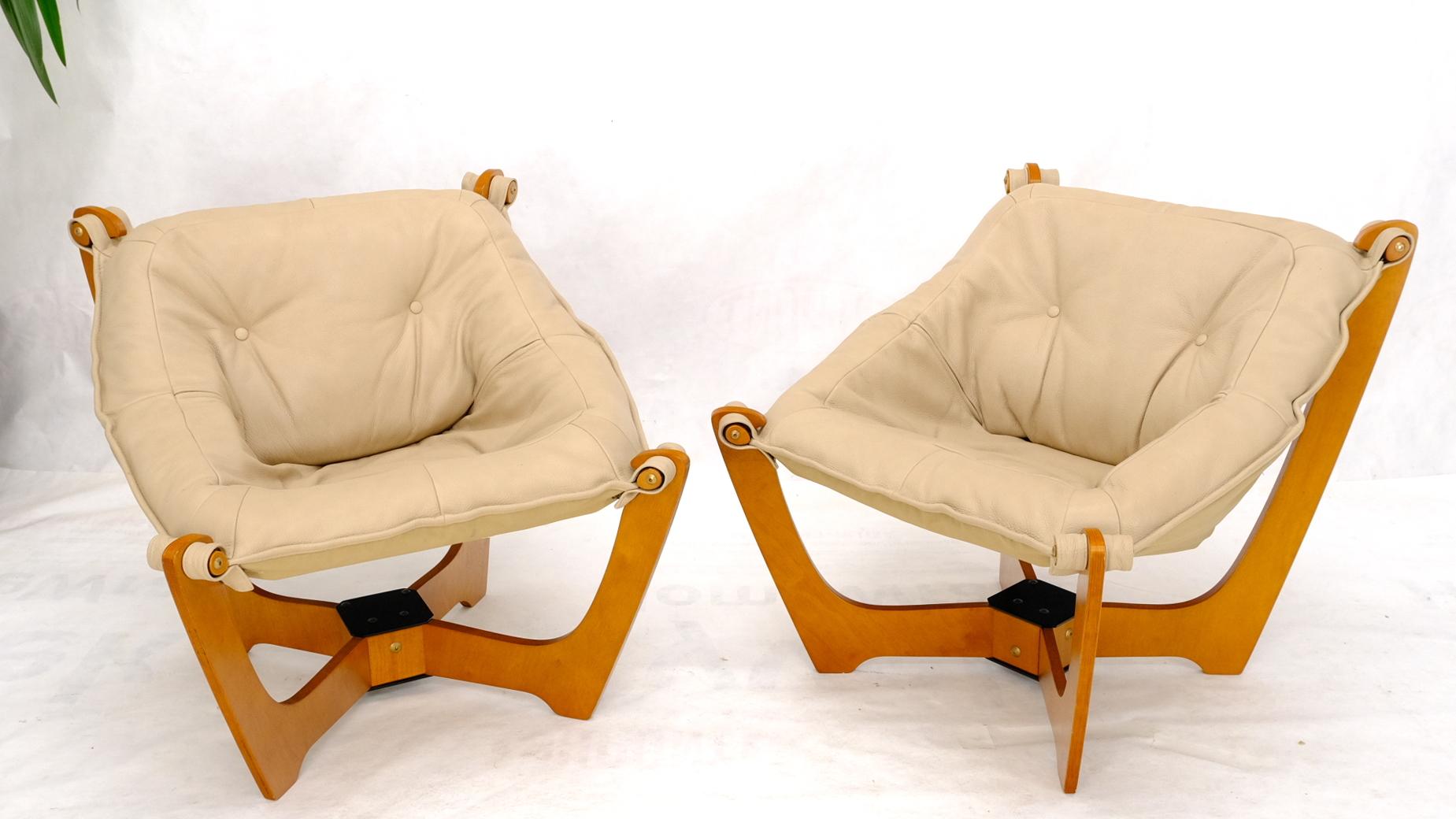20th Century Pair of Mid Century Danish Modern Teak Frames Leather Sling Seat Lounge Chairs For Sale