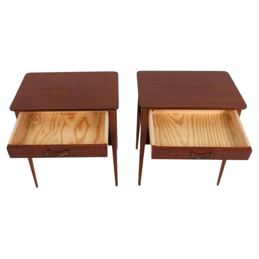 Danish Pair of mid century danish modern teak nightstands with single drawer For Sale
