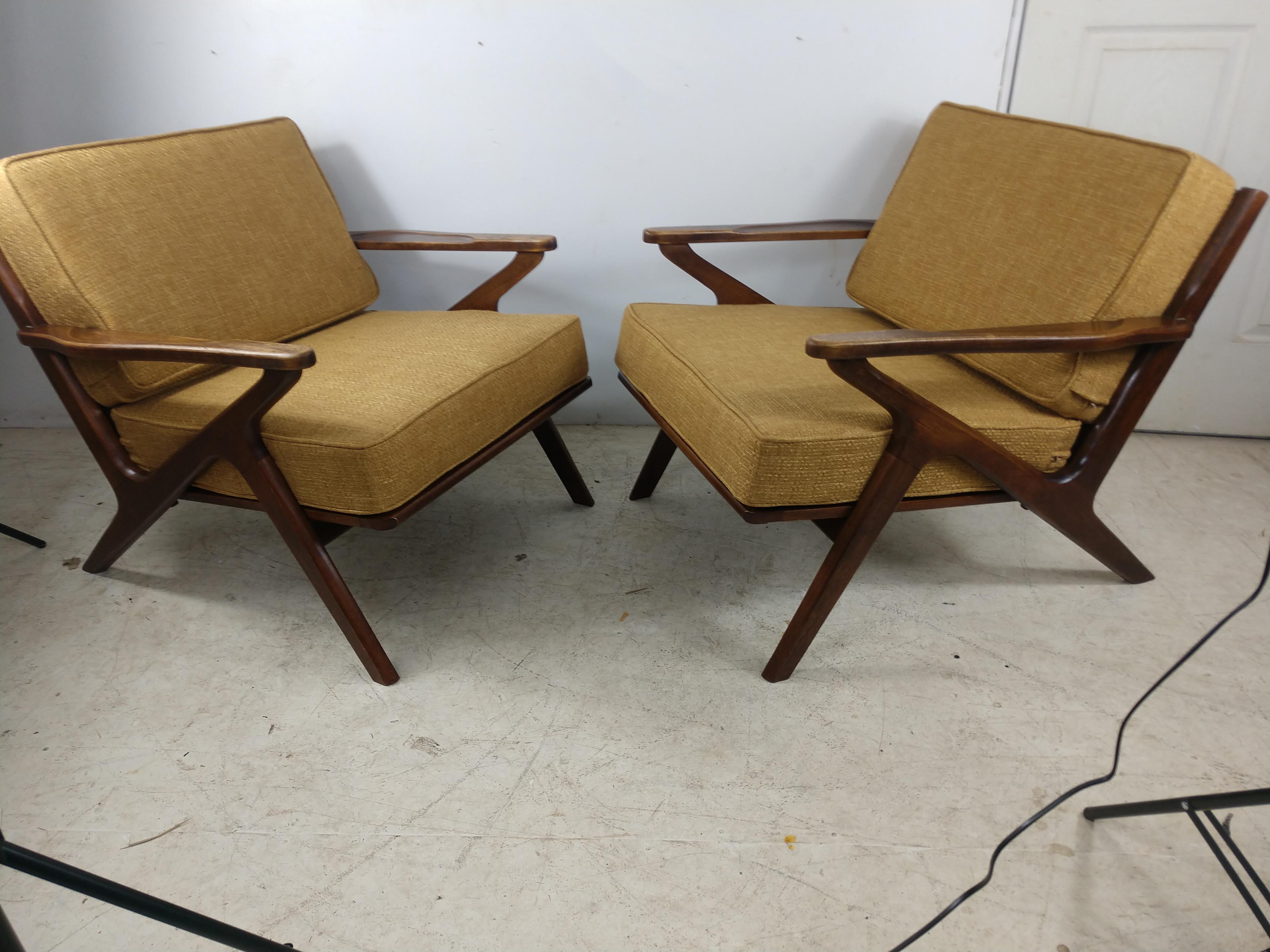 Pair of Mid Century Danish Modern Z Lounge Chairs, c 1960+ 4