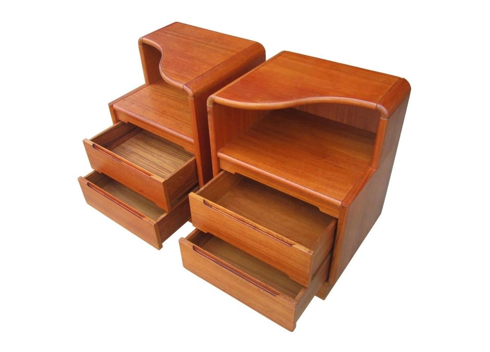 Scandinavian Modern Pair of Mid Century Danish teak 2 drawer nightstands with top curved shelf