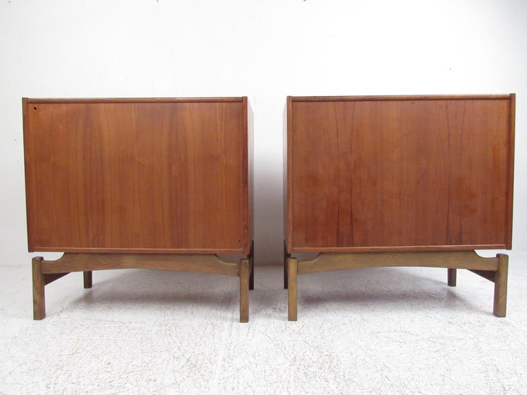 Pair of Midcentury Danish Teak Cabinets In Good Condition For Sale In Brooklyn, NY