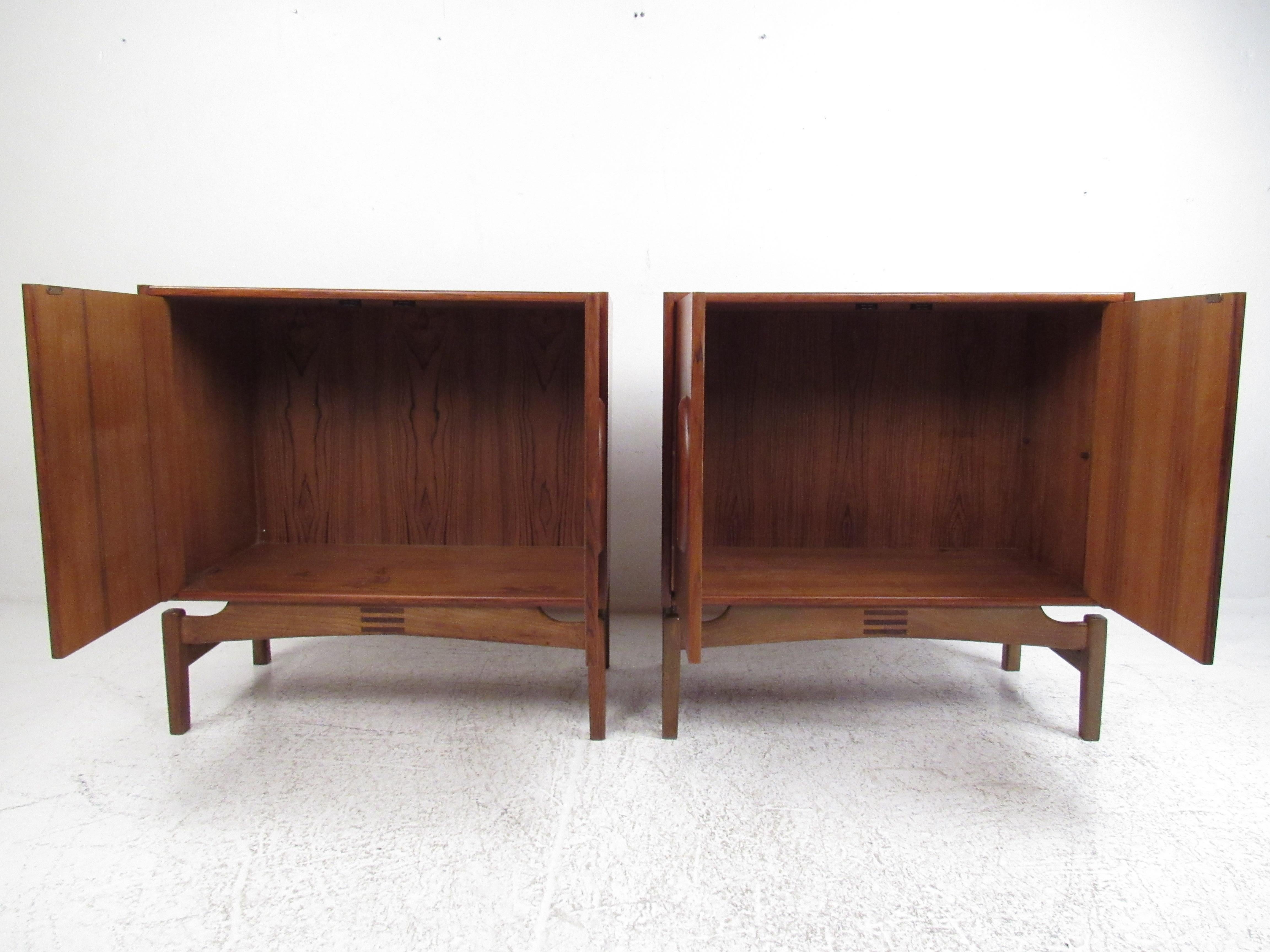 Pair of Midcentury Danish Teak Cabinets In Good Condition In Brooklyn, NY