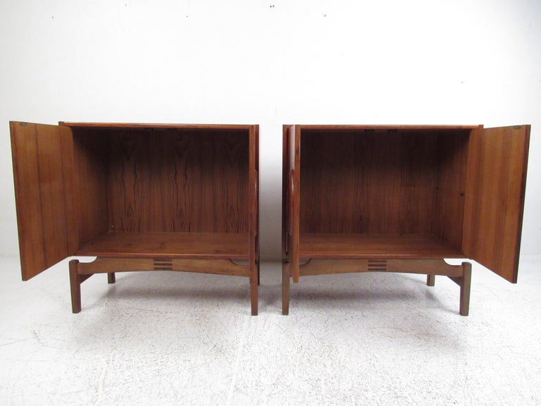 Late 20th Century Pair of Midcentury Danish Teak Cabinets For Sale