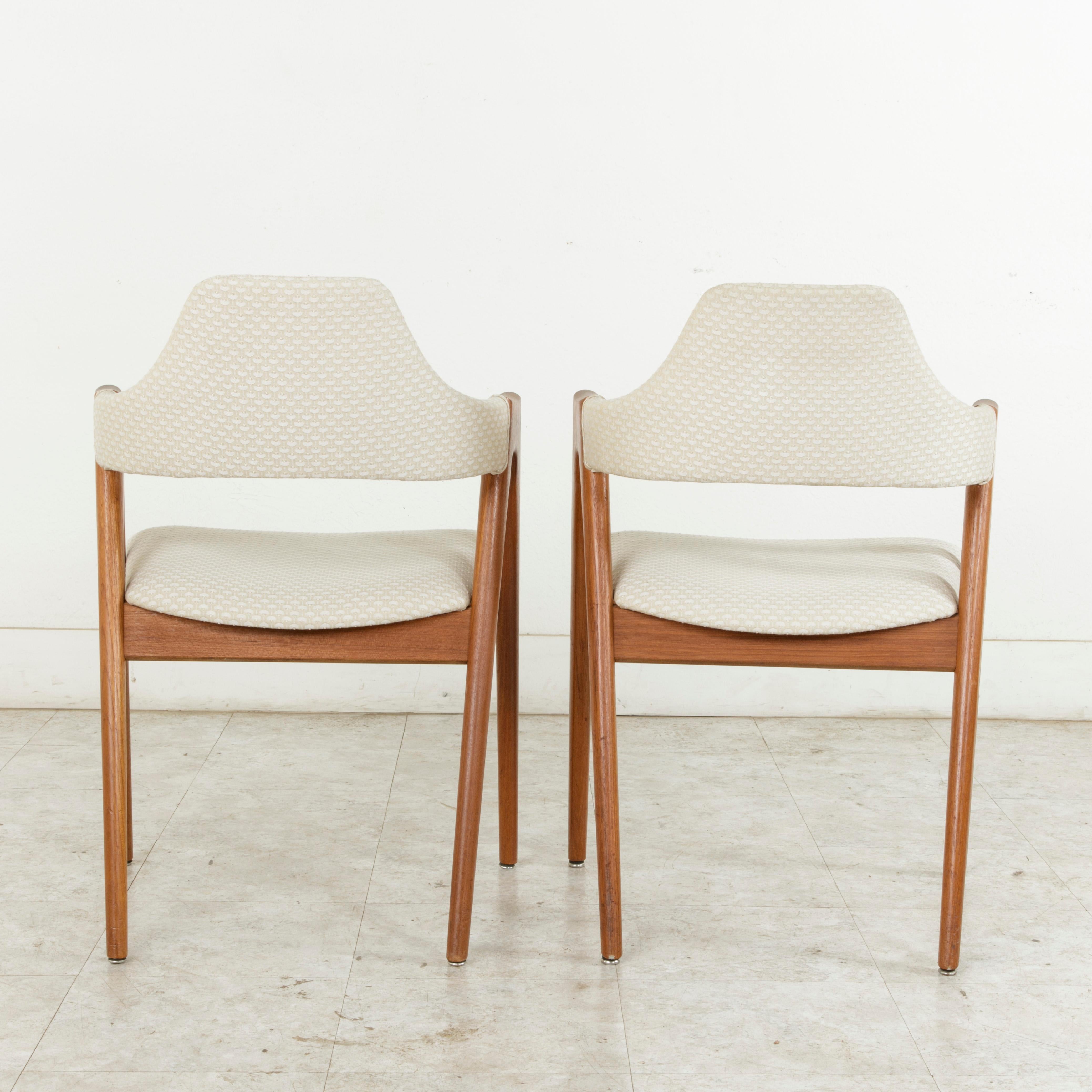 Pair of Midcentury Danish Teak Compass Chairs Designed by Kai Kristiansen In Good Condition In Fayetteville, AR
