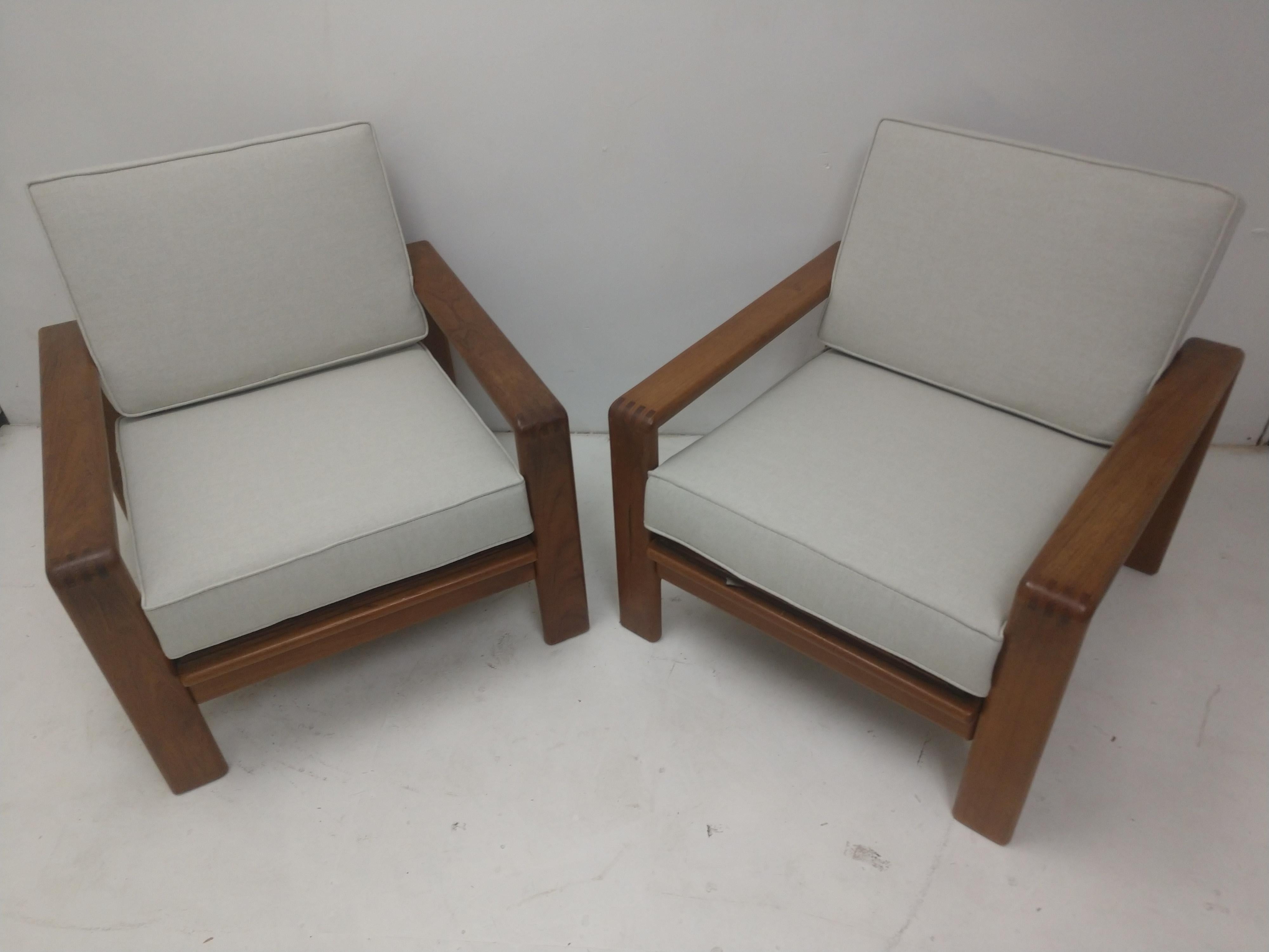 Pair of Midcentury Danish Teak Lounge Chairs, circa 1965 1