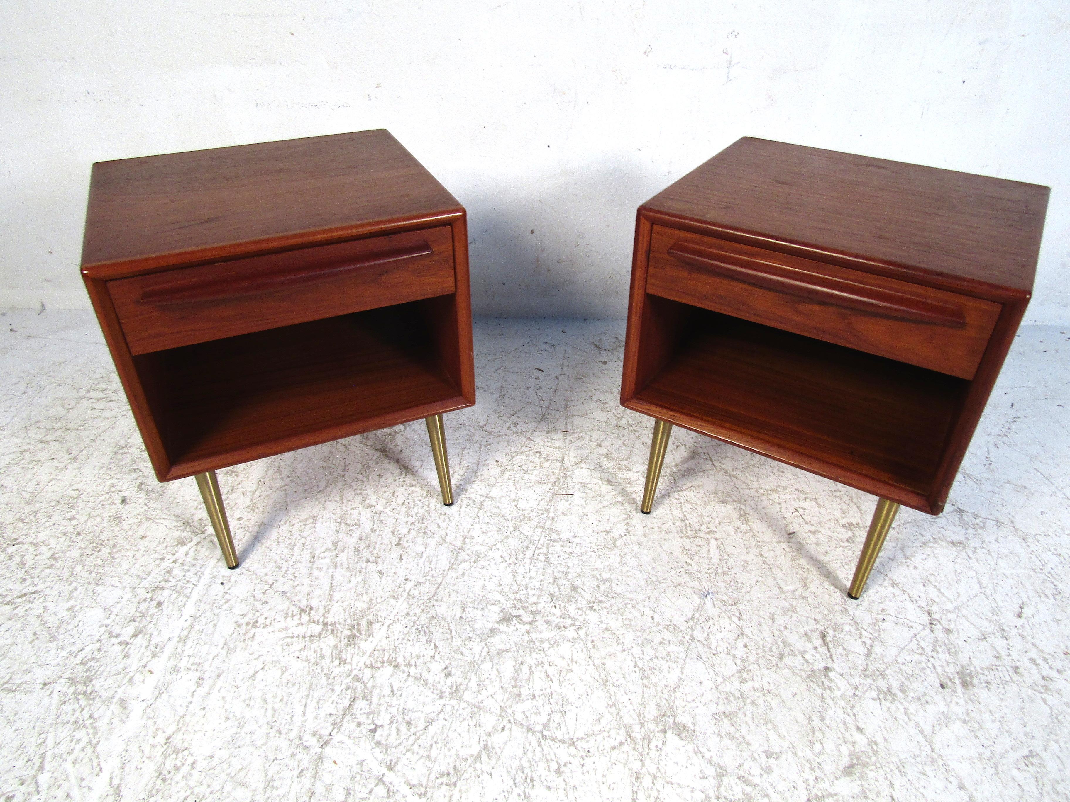 Pair of Midcentury Danish Teak Nightstands 5