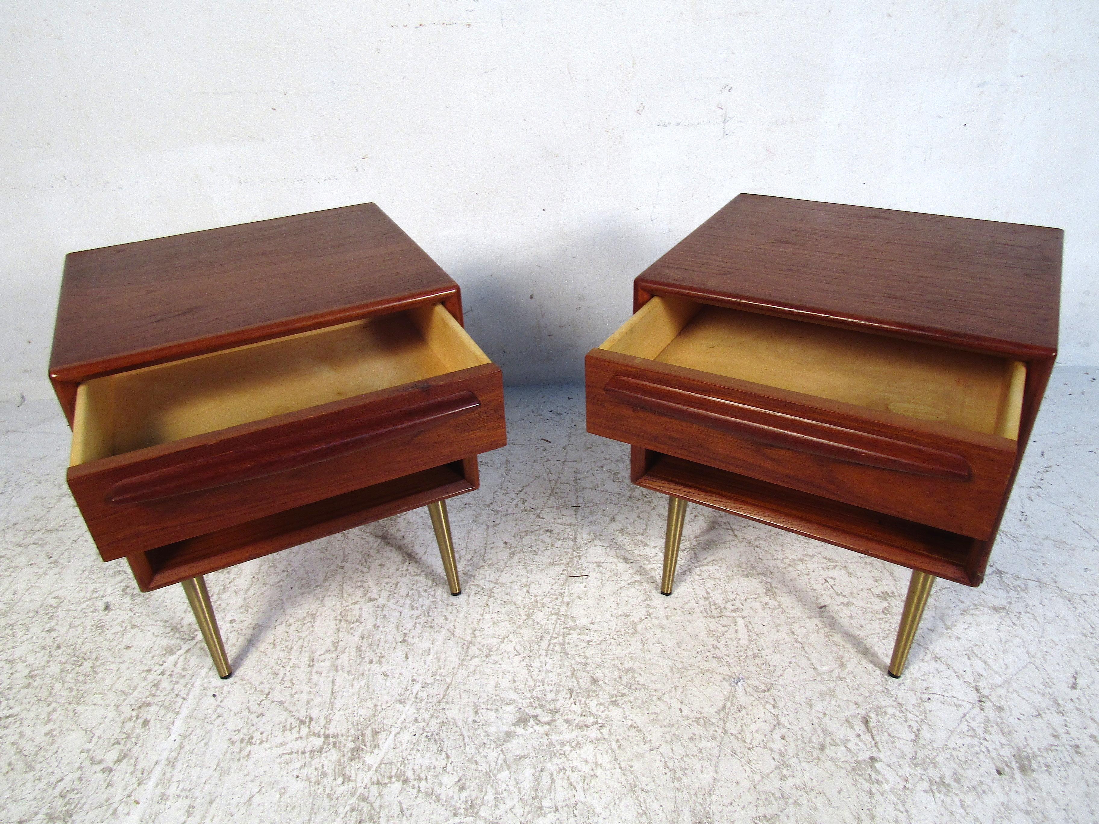 Pair of Midcentury Danish Teak Nightstands In Good Condition In Brooklyn, NY