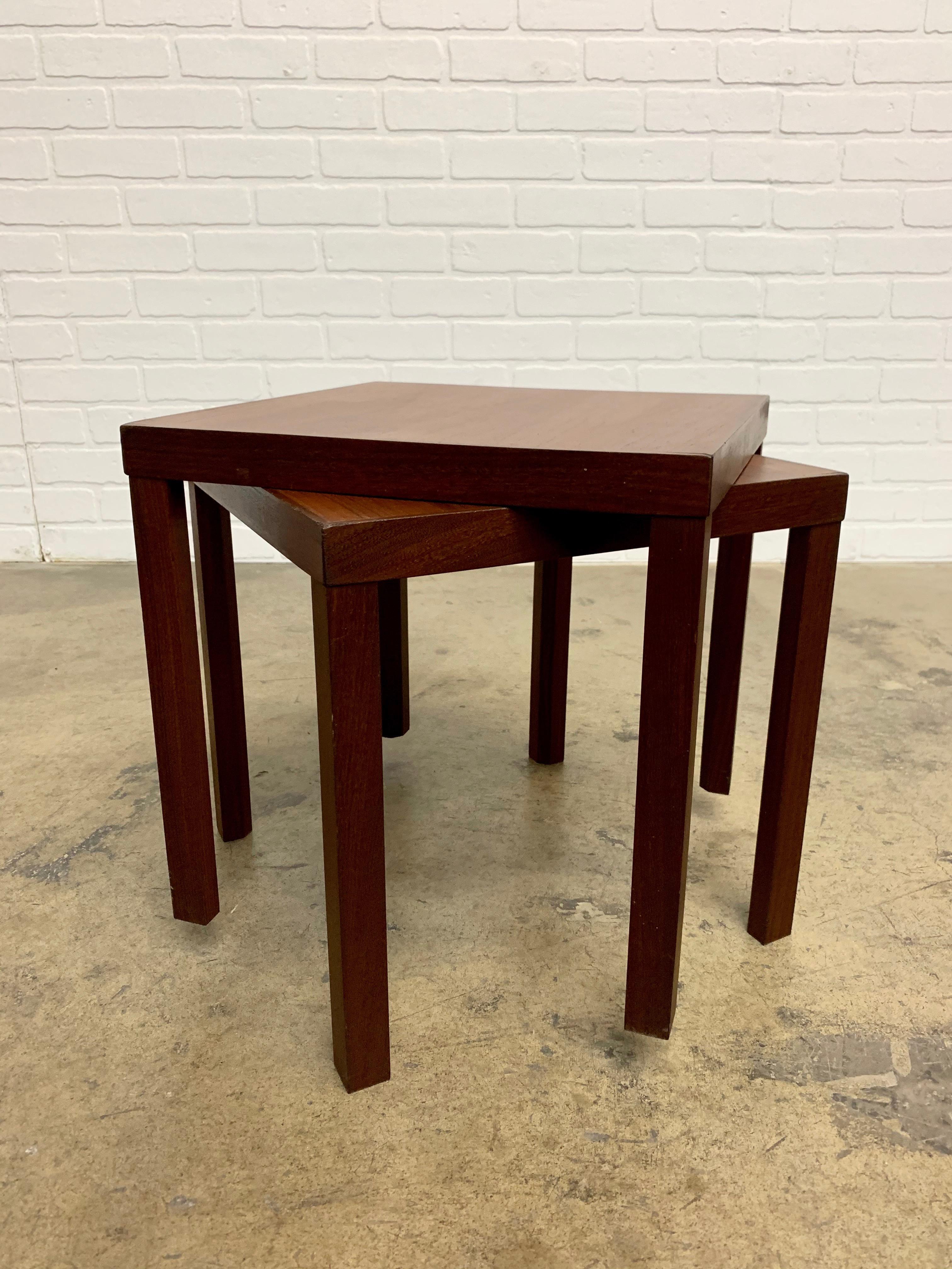Pair of Midcentury Danish Teak Side Tables by Hans Olsen For Sale 3