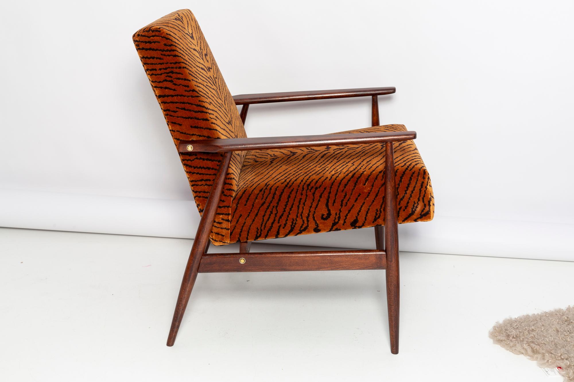 Polish Pair of Mid Century Dedar Tiger Velvet Dante Armchairs, H. Lis, Europe, 1960s For Sale