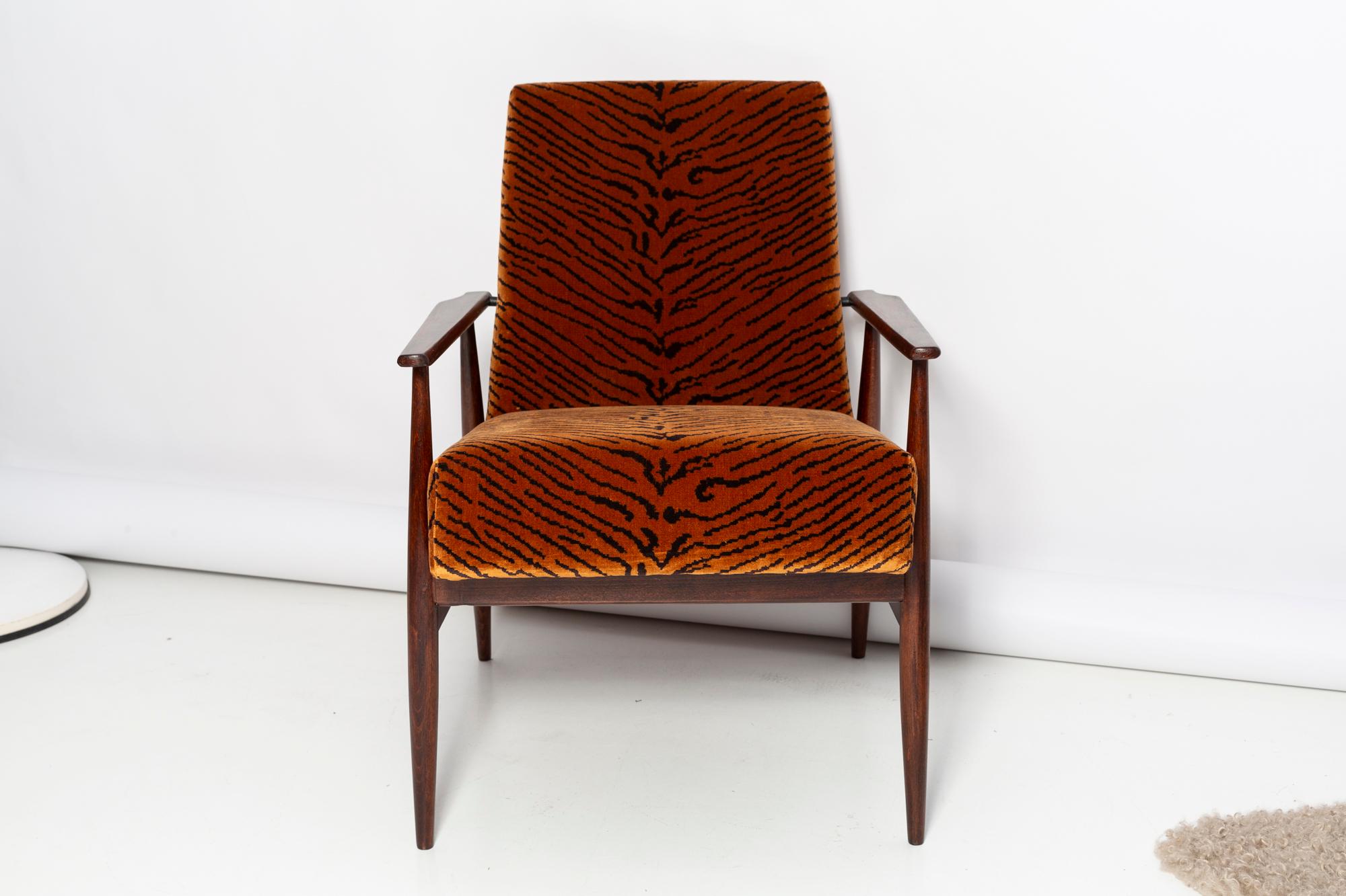 Pair of Mid Century Dedar Tiger Velvet Dante Armchairs, H. Lis, Europe, 1960s In Excellent Condition For Sale In 05-080 Hornowek, PL