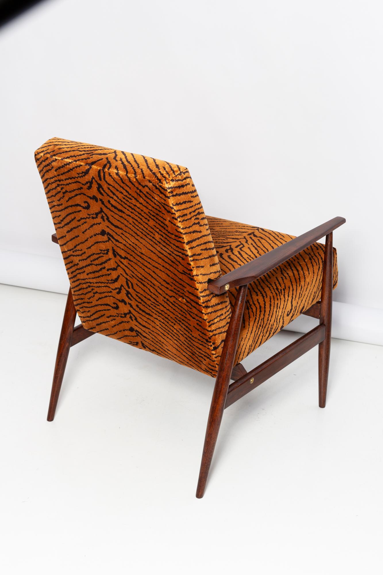Textile Pair of Mid Century Dedar Tiger Velvet Dante Armchairs, H. Lis, Europe, 1960s For Sale