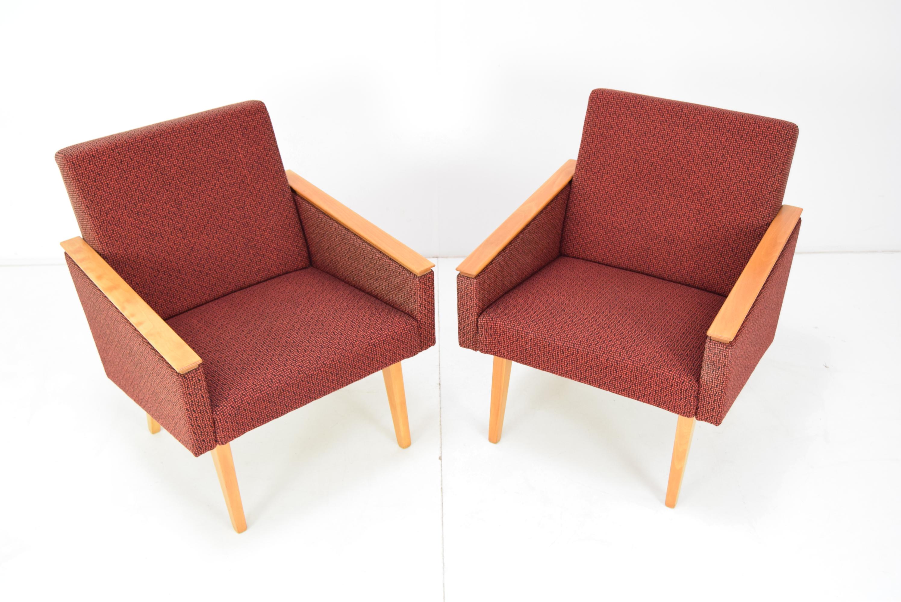 Mid-Century Modern Pair of Mid-Century Design Armchairs, 1960's For Sale