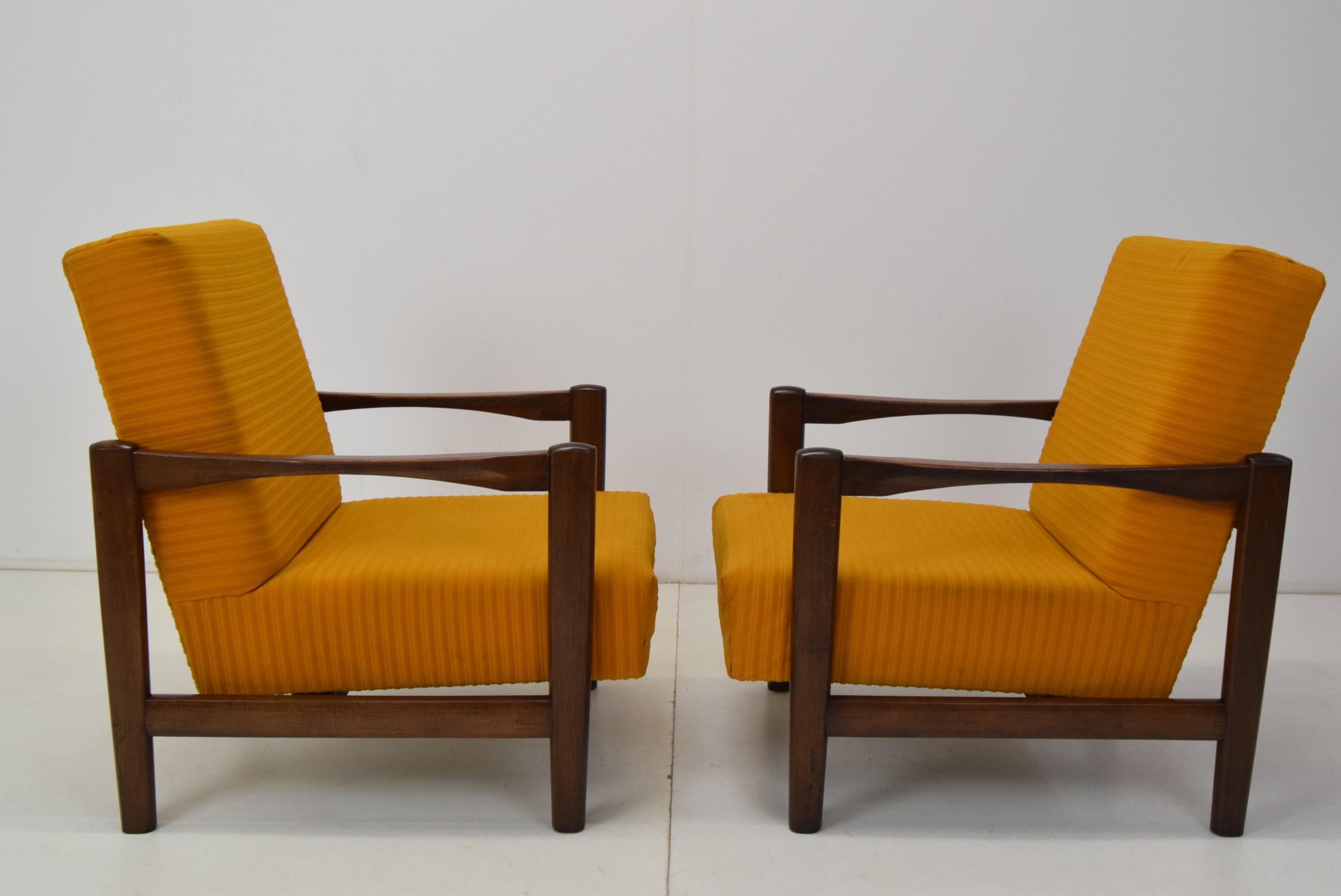 Pair of Mid-Century Design Armchairs, 1960's In Good Condition For Sale In Praha, CZ