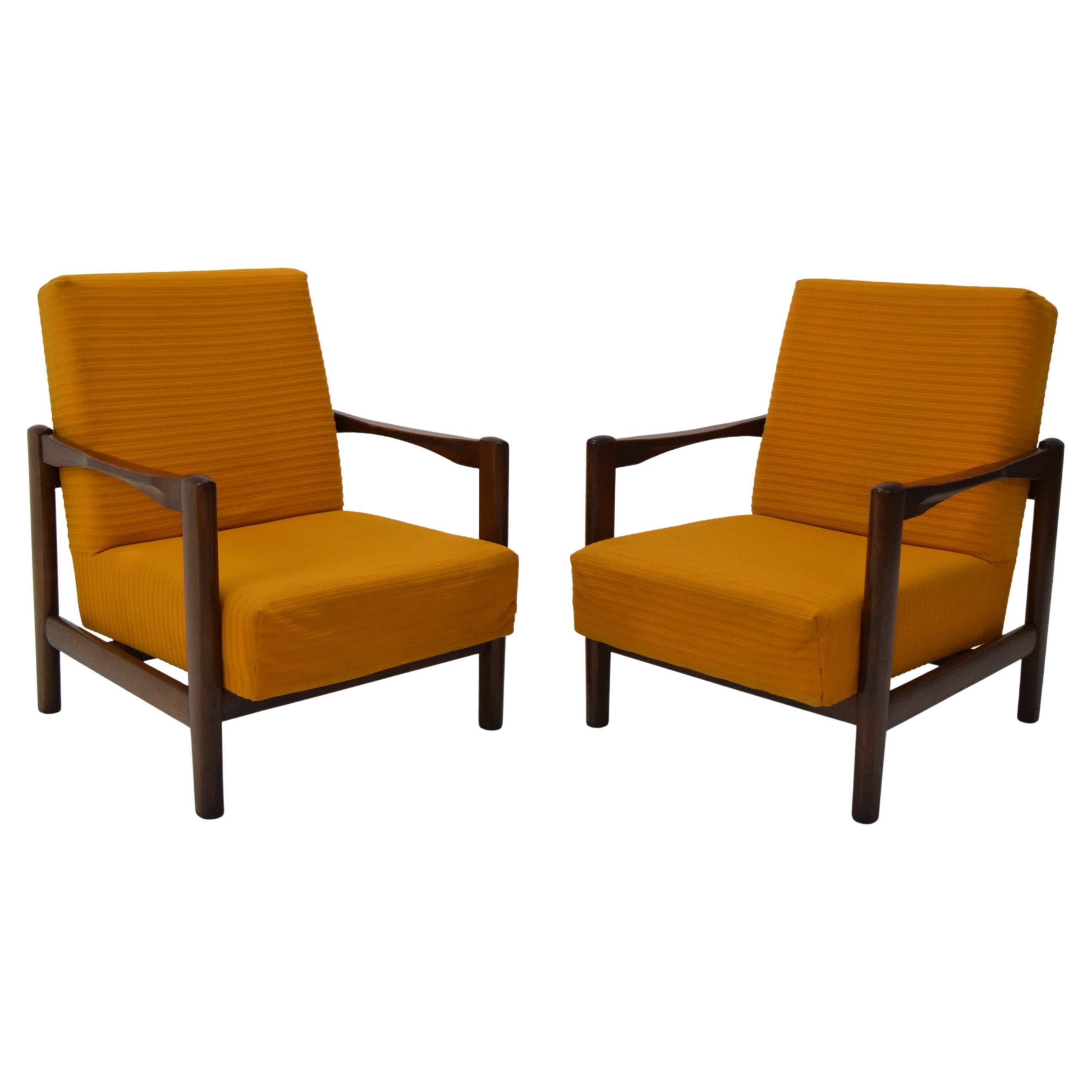 Ein Paar Sessel im Mid-Century-Design, 1960er Jahre im Angebot
