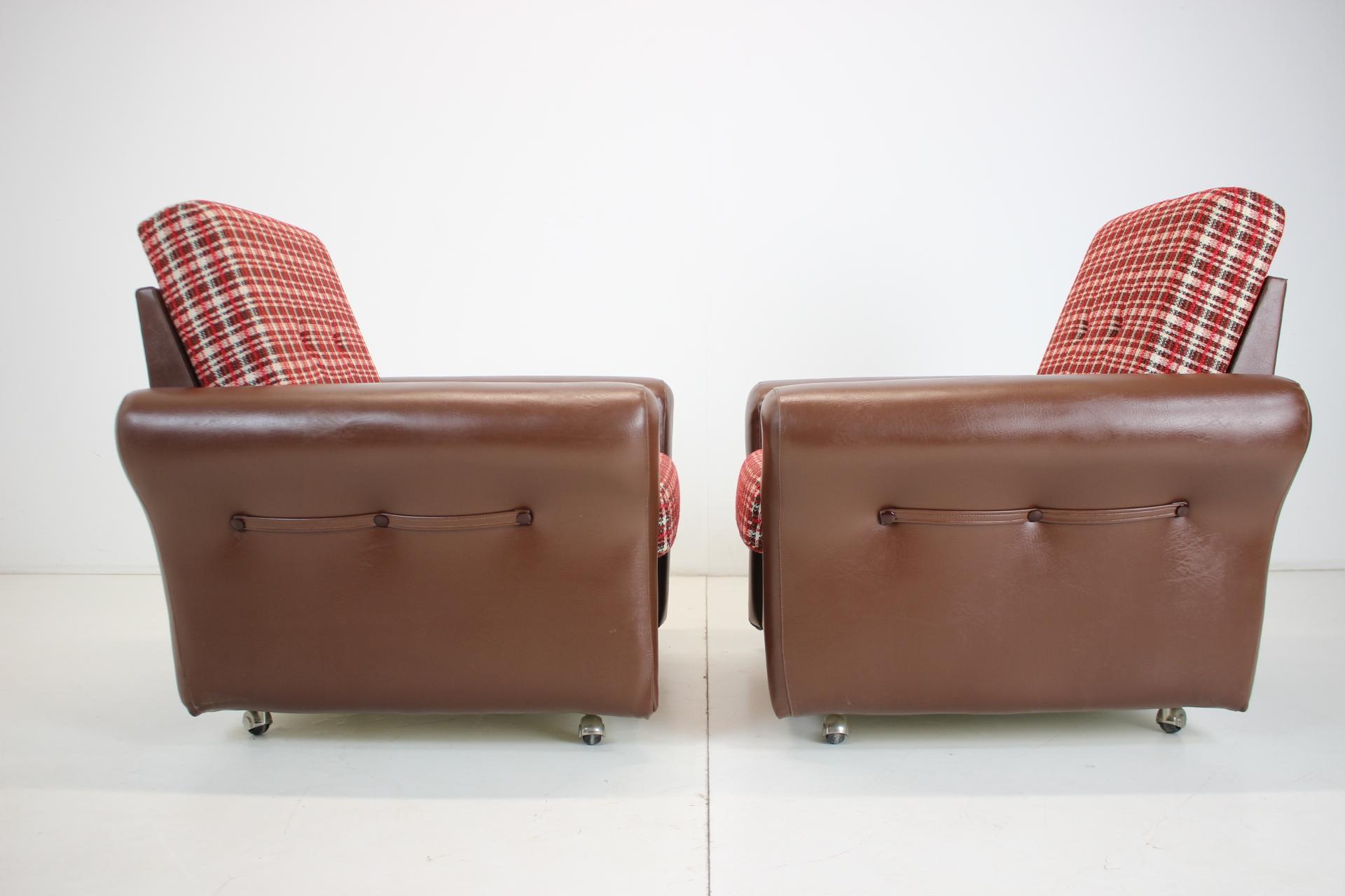 Fabric Pair of Mid-Century Design Armchairs, Czechoslovakia, 1960's For Sale