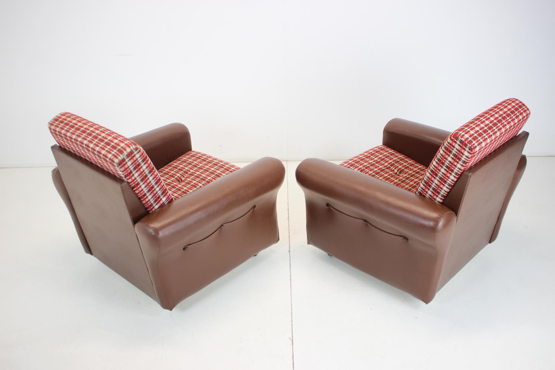 Pair of Mid-Century Design Armchairs, Czechoslovakia, 1960's For Sale 2