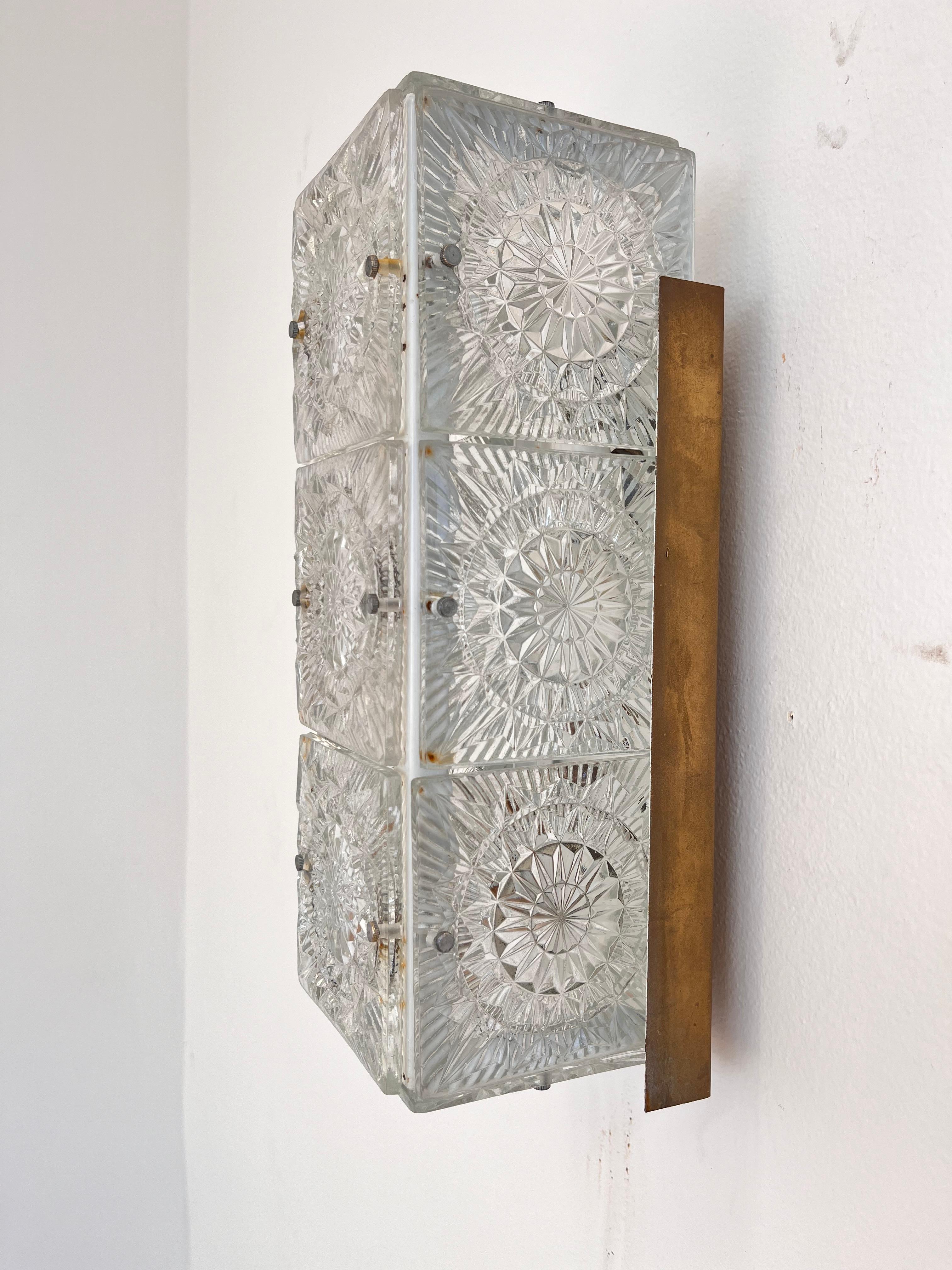 Fine XX secolo Coppia di lampade da parete BIG in vetro di Design/One del Medioevo di Kamenický Šenov, anni '70 in vendita