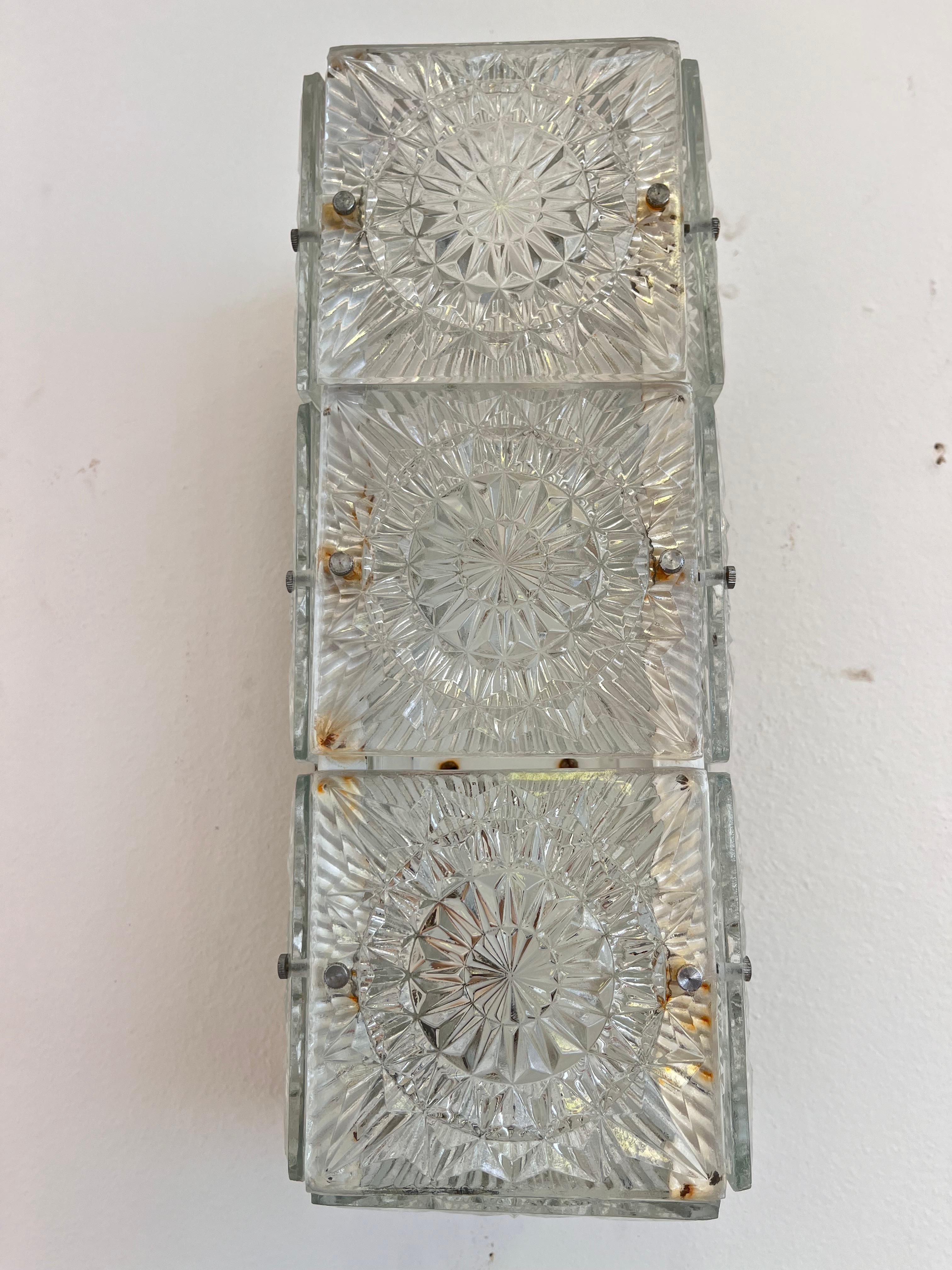 Ottone Coppia di lampade da parete BIG in vetro di Design/One del Medioevo di Kamenický Šenov, anni '70 in vendita