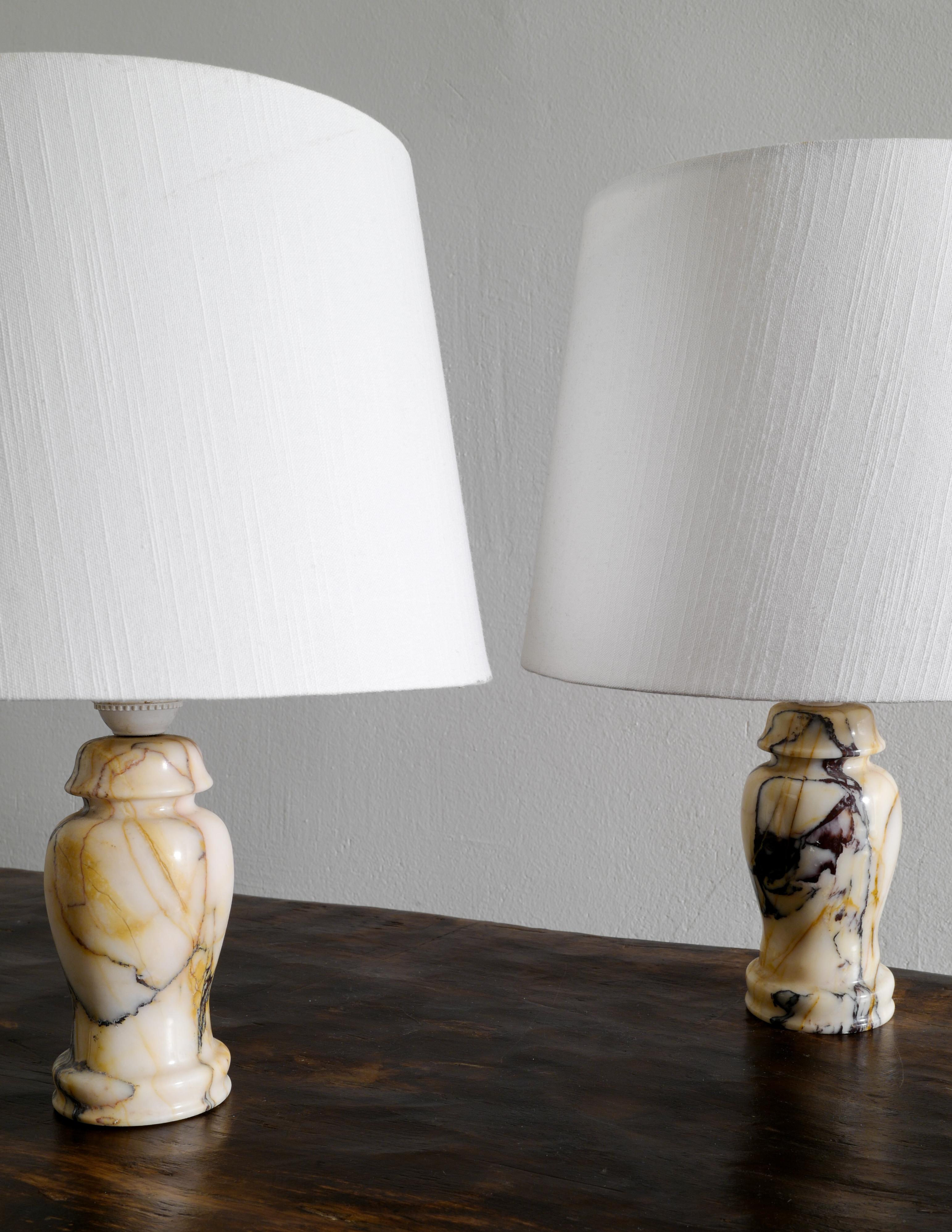 Scandinavian Modern Pair of Mid-Century Desk Table Lamps in Marble Produced in Sweden, 1950s