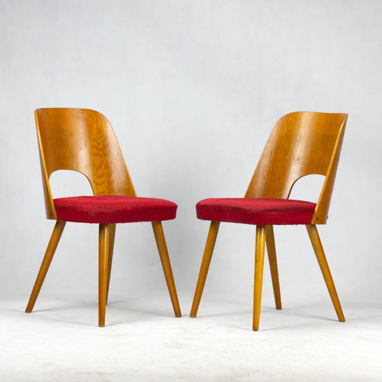 Mid-20th Century Pair of Mid Century Dining Chairs by Oswald Haerdtl for Ton, 1950s