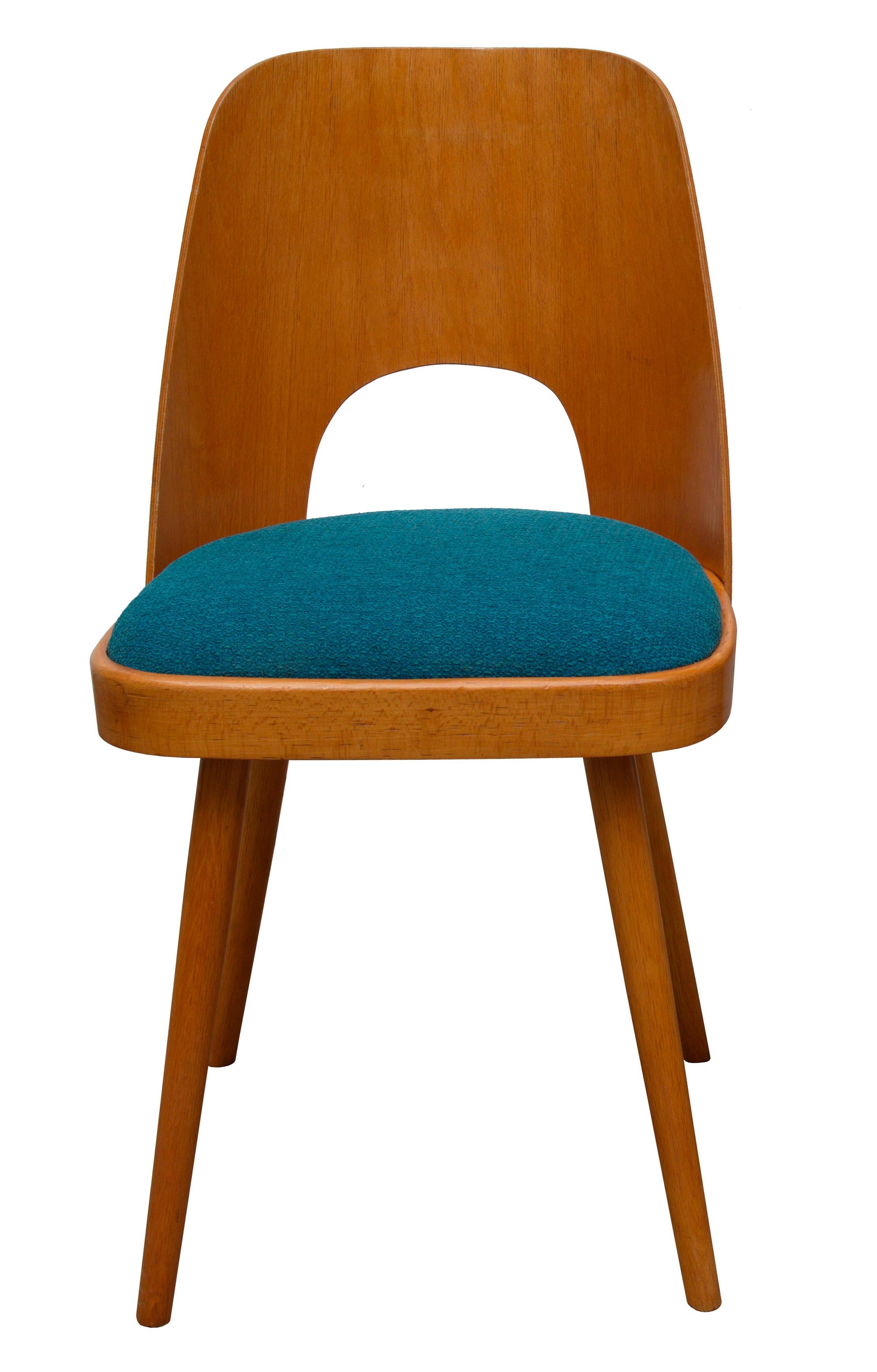 Oswald Haerdl, one of the most important Austrian Architects of the 20th century designed this iconic chair in 1955 labelled 'No. 515’.
Haerdl was a master of proportions. On this chair he created an expressive design form whilst using a minimalist