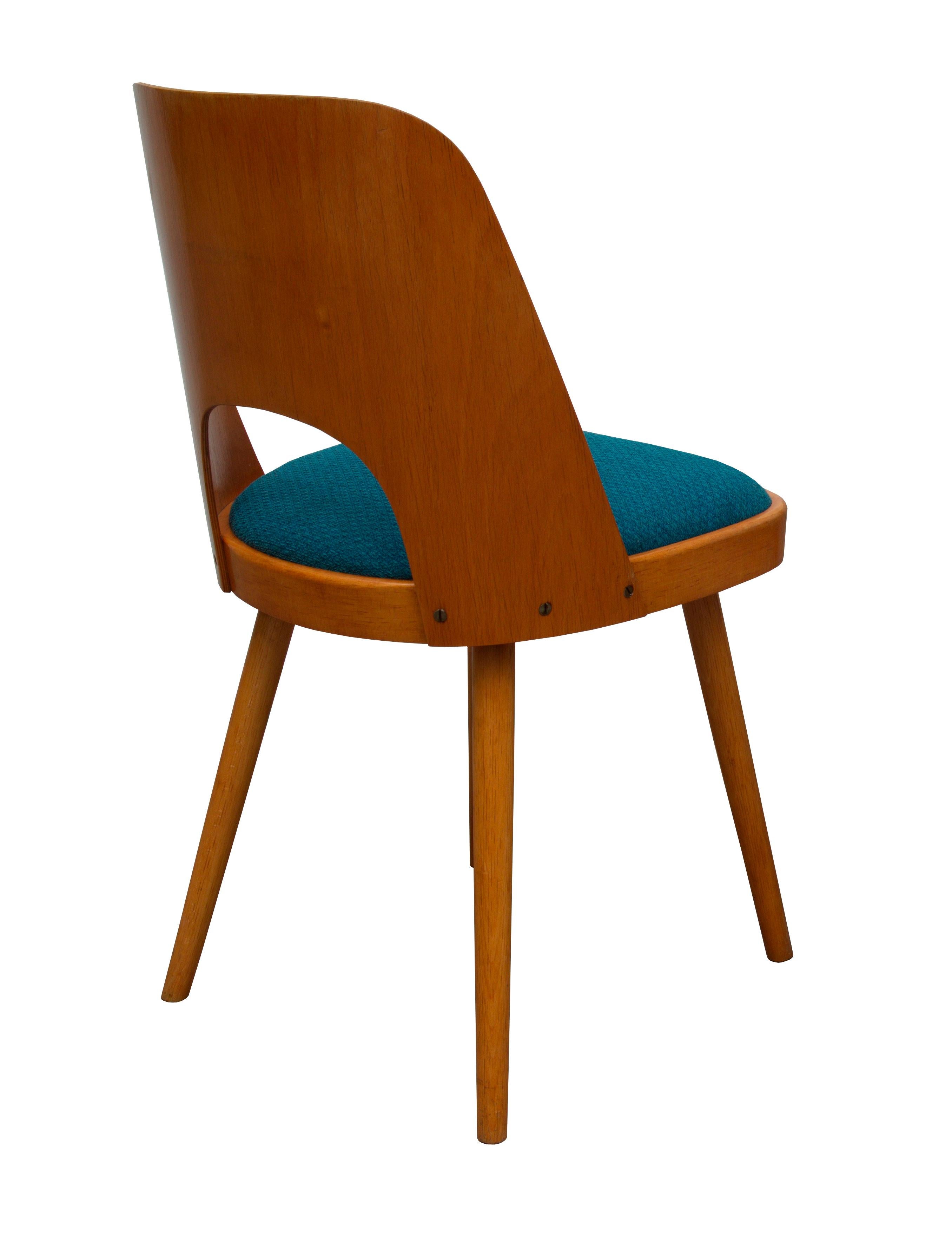 Pair of Mid Century Dining Chairs N.515 by Oswald Haerdtl for TON Company In Good Condition For Sale In Brno, CZ