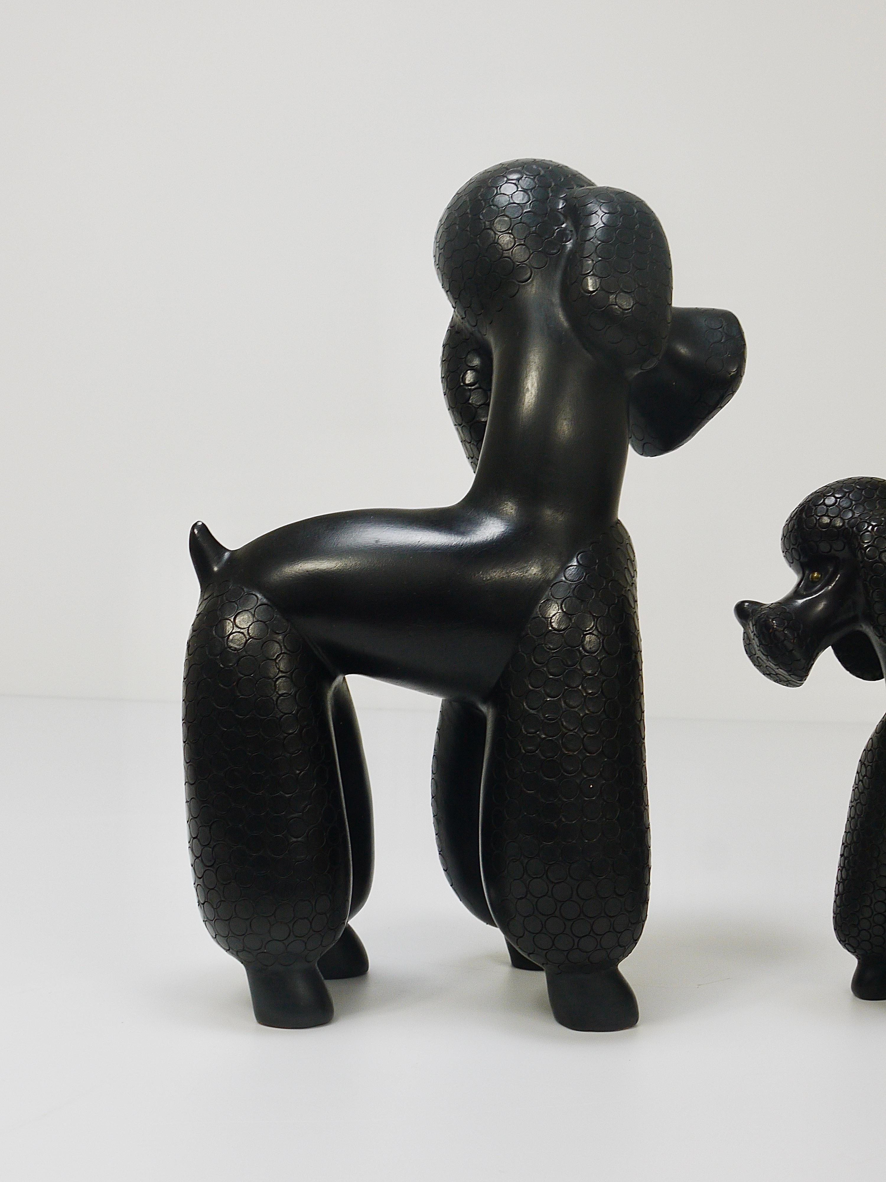 Paire de sculptures de caniches du milieu du siècle par Leopold Anzengruber, Autriche, années 1950 en vente 6