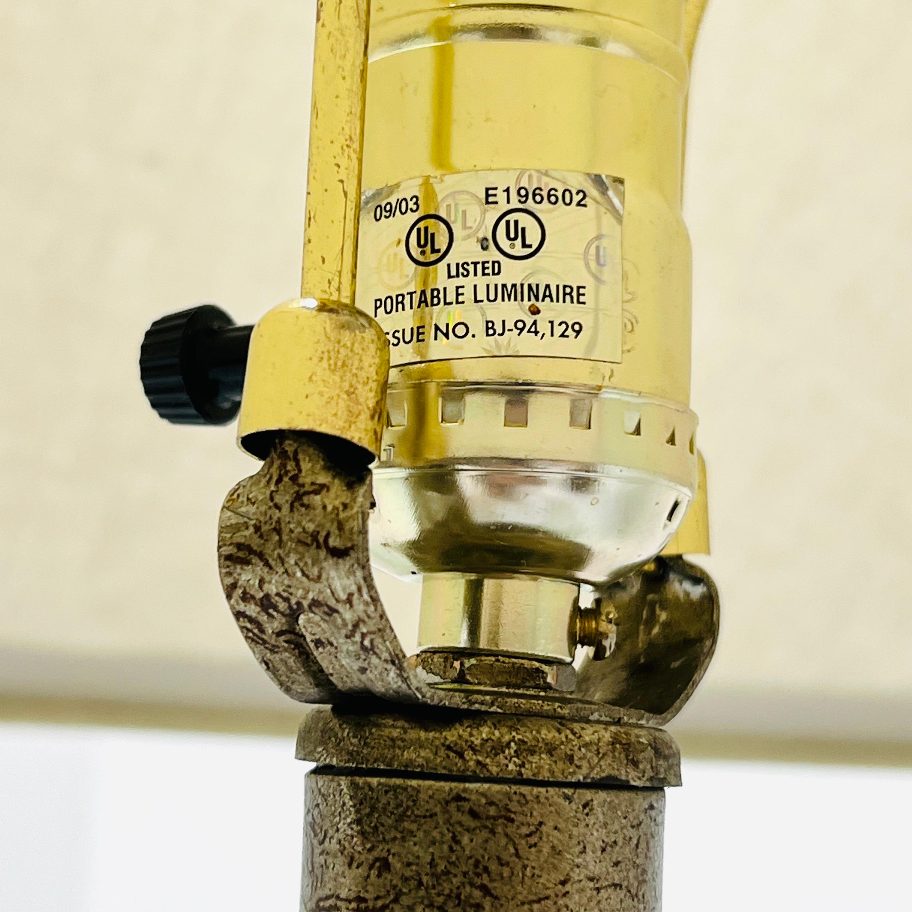 Pareja de lámparas de cerámica esmaltada de mediados de siglo en venta 8