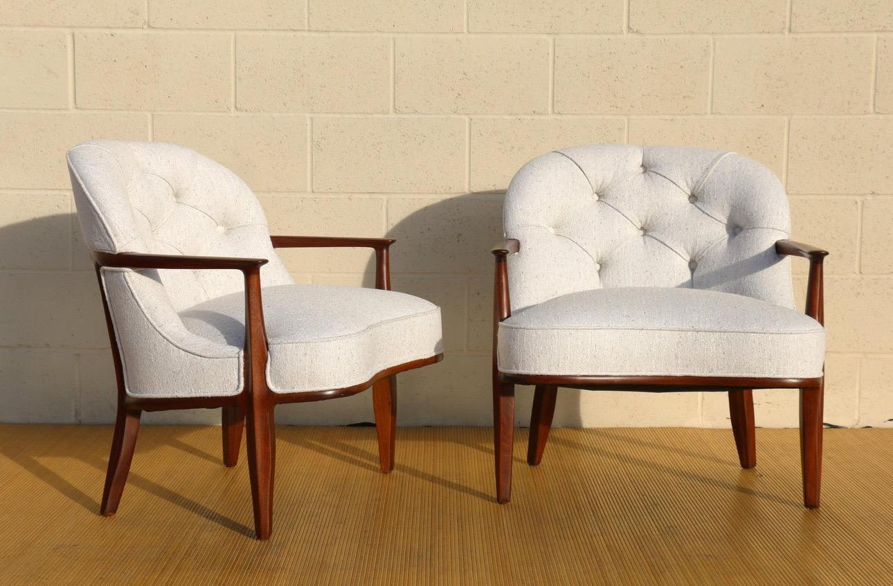 Spectacular pair of Mid-Century tufted armchairs from the Janus Collection. This chairs were manufactured by Dunbar Janus and designed by Edward Wormley in the 1960’s. These pair of chairs is in excellent condition, they have no damages, their