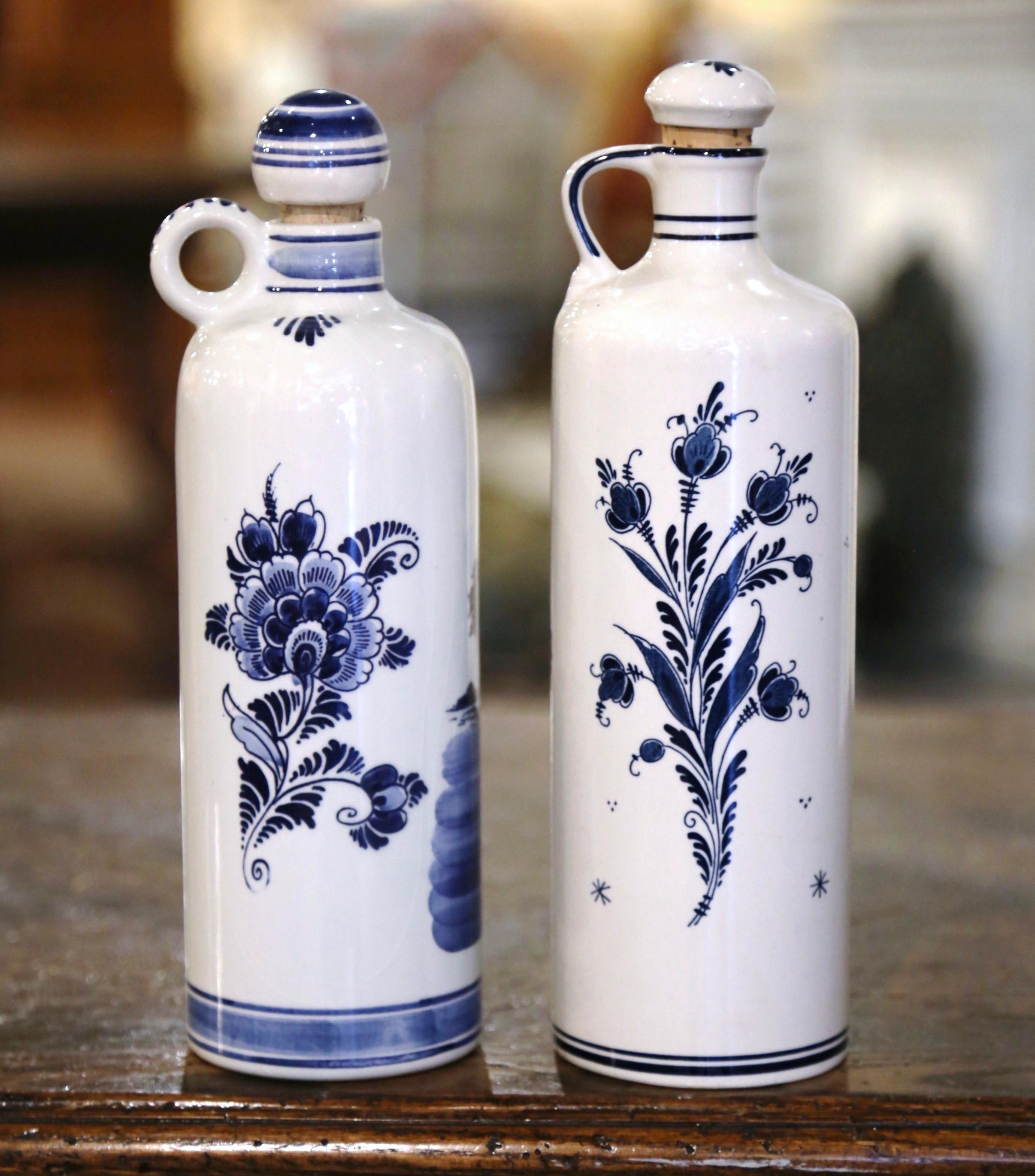 Pair of Midcentury Dutch Blue and White Painted Faience Delft Olive Oil Bottles In Excellent Condition For Sale In Dallas, TX