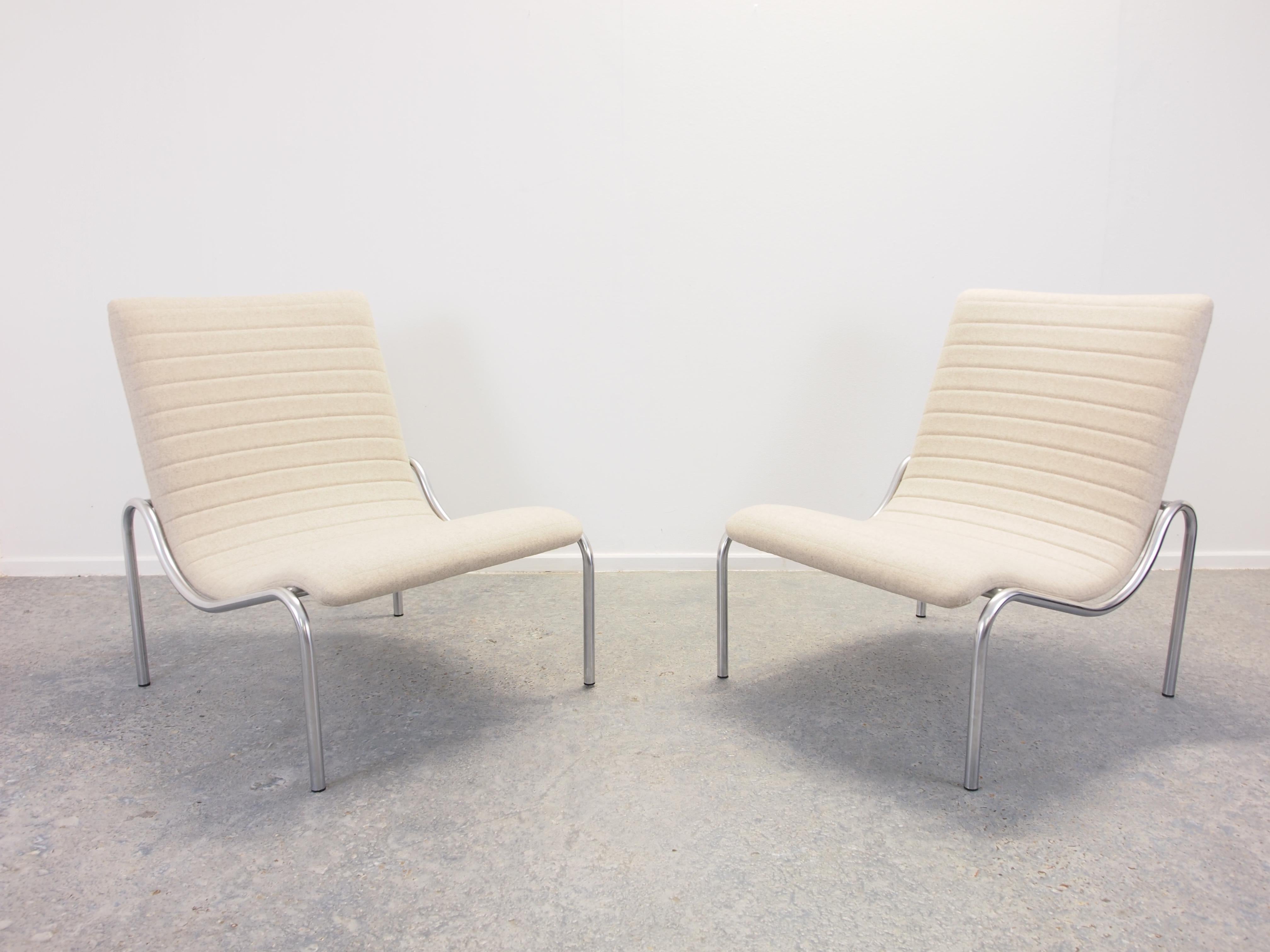 Pair of Midcentury Dutch Design Lounge Chairs by Kho Liang Le In Good Condition For Sale In Hilversum, Noord Holland