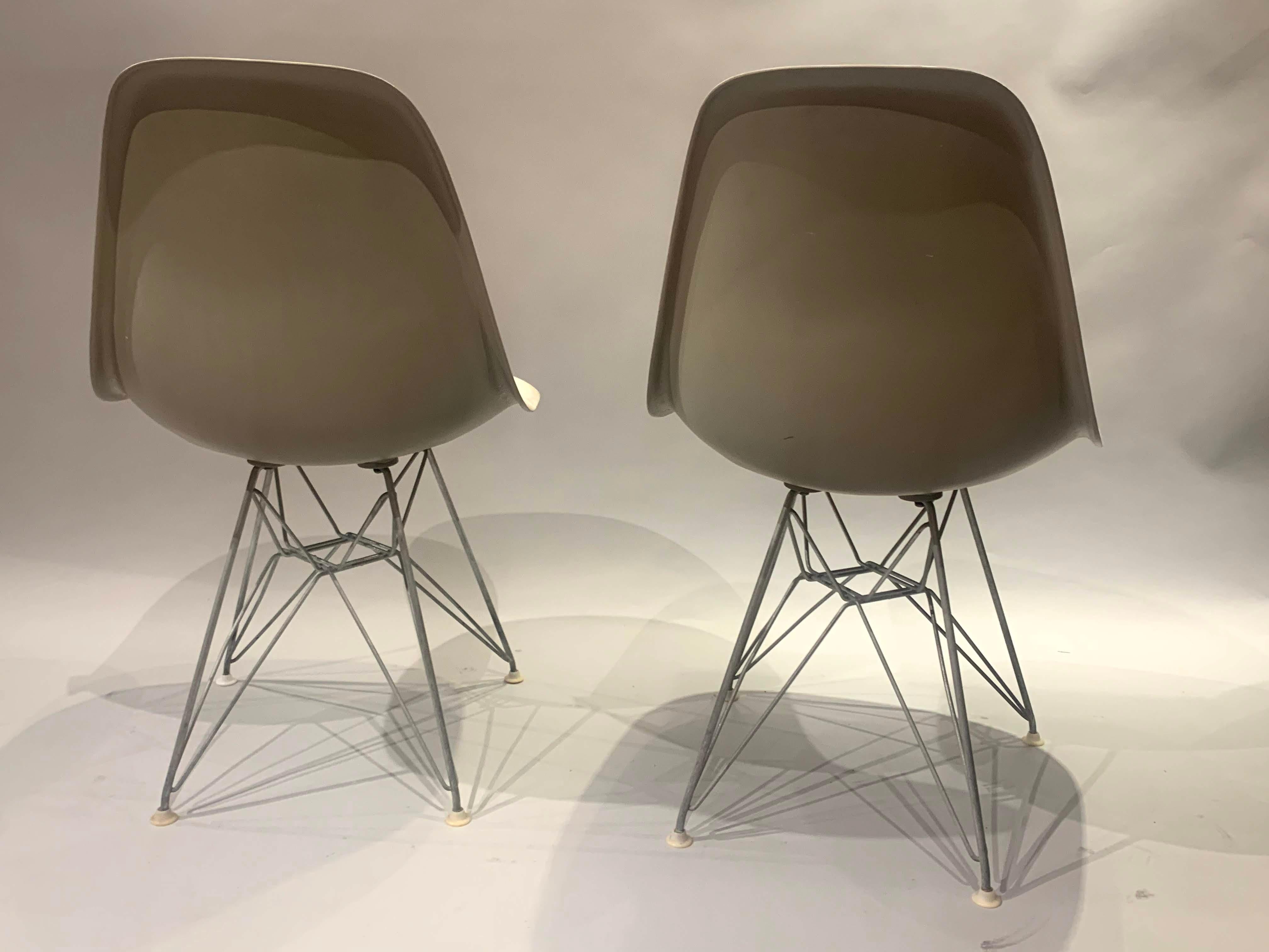 American Pair of Midcentury Eames Fiberglass Eiffel Tower Shell Chairs for Herman Miller