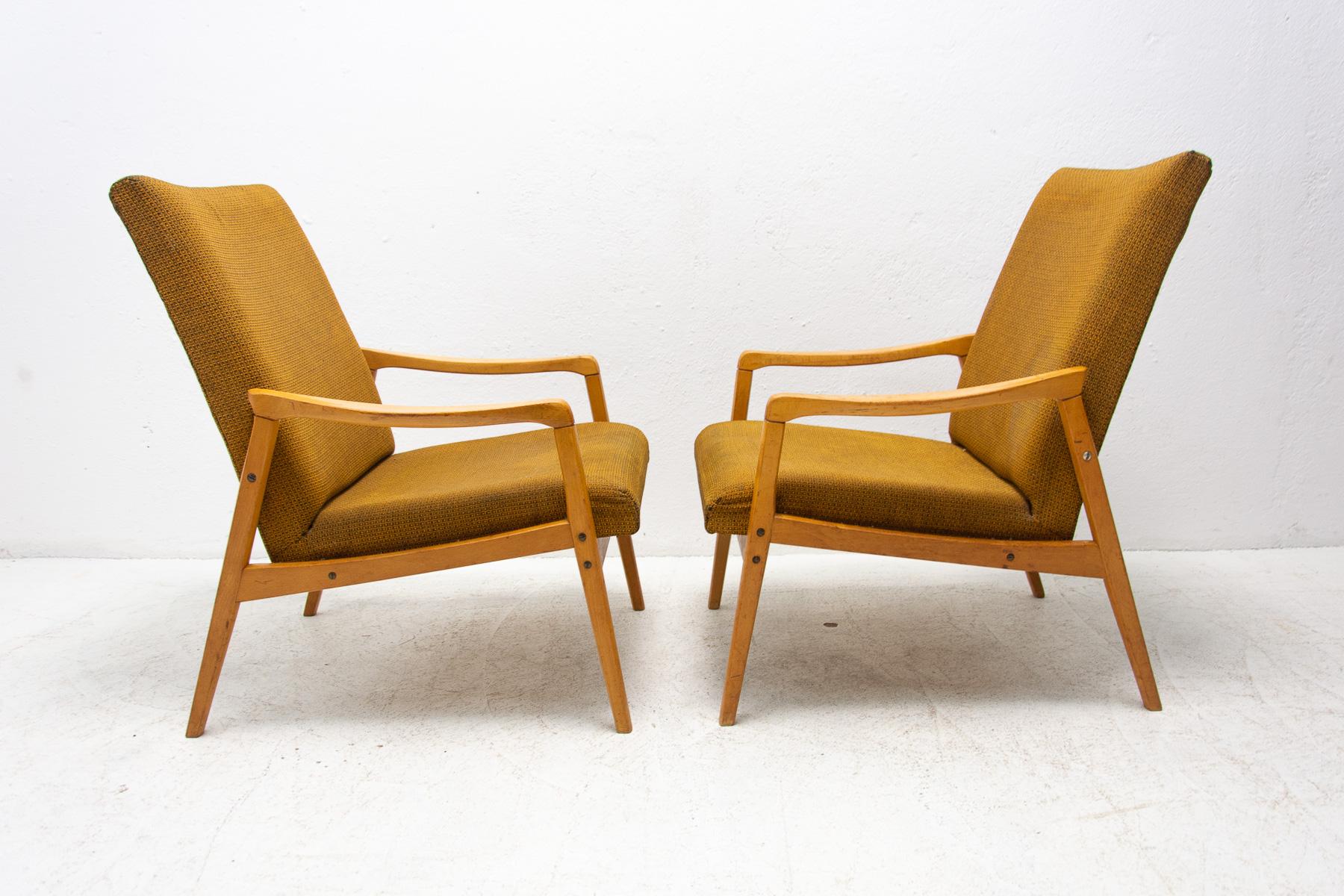Paire de fauteuils du bloc de l'Est du milieu du siècle par Jiří Jiroutek pour Interiér Praha en vente 2
