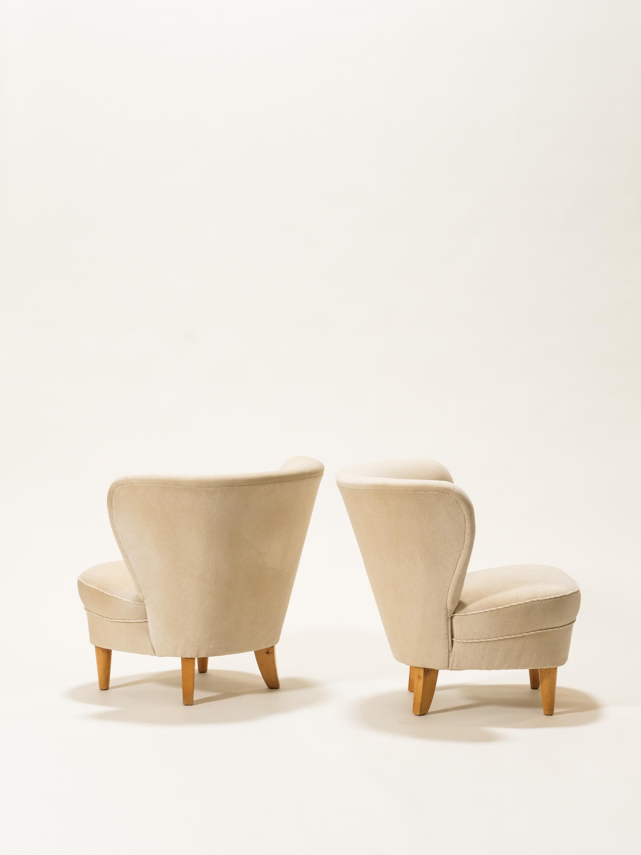 Pair of Mid-Century Easy Chairs, Finland, 1950s For Sale 4