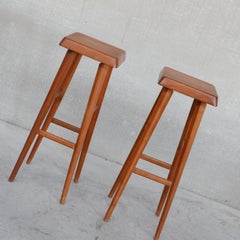 Paire de tabourets de bar en orme Pierre Chapo du milieu du siècle dernier