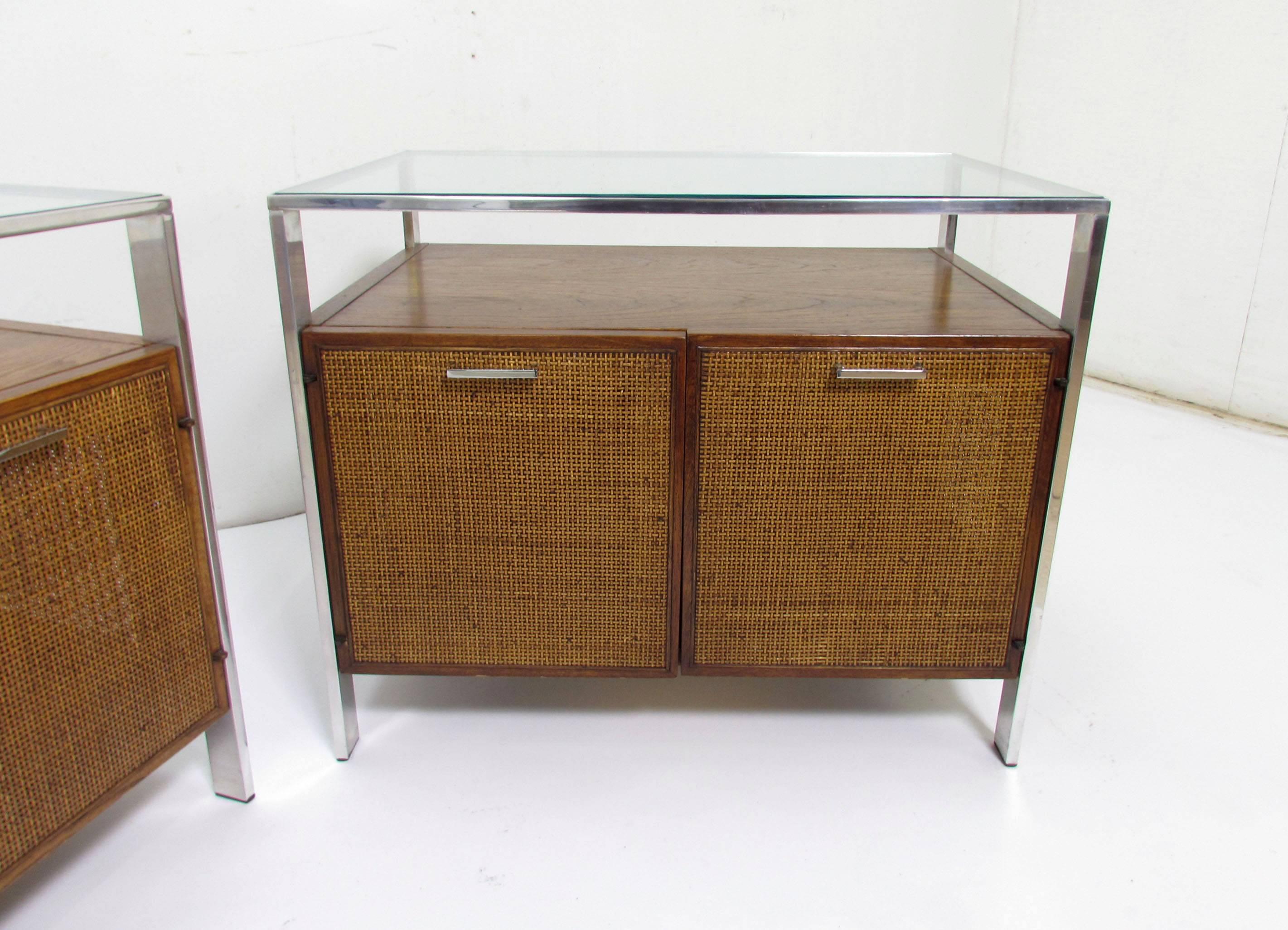Mid-Century Modern Pair of Midcentury End Tables in the Manner of Milo Baughman