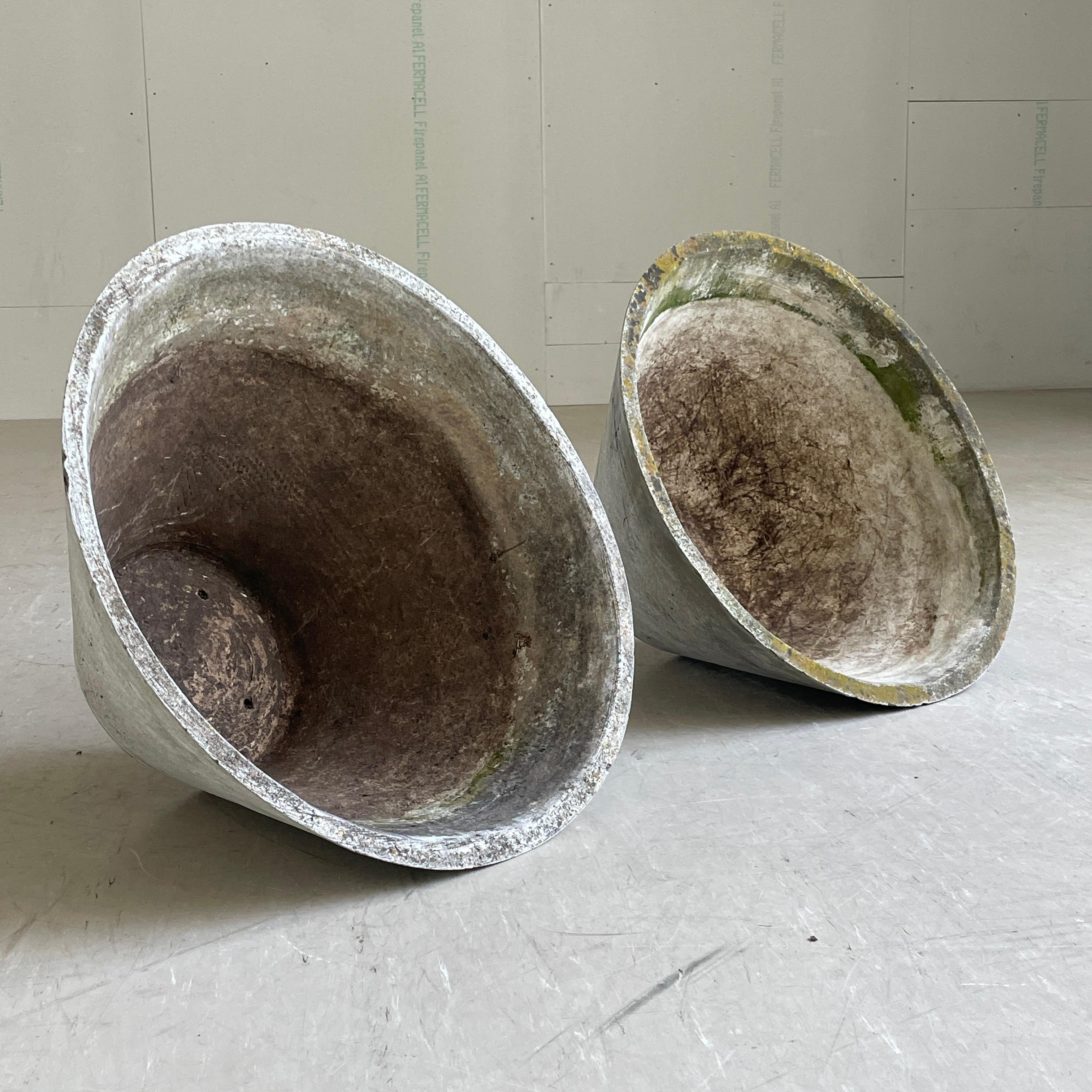 Minimalist Pair of Mid Century Eternit Conical Planters by Willy Guhl For Sale