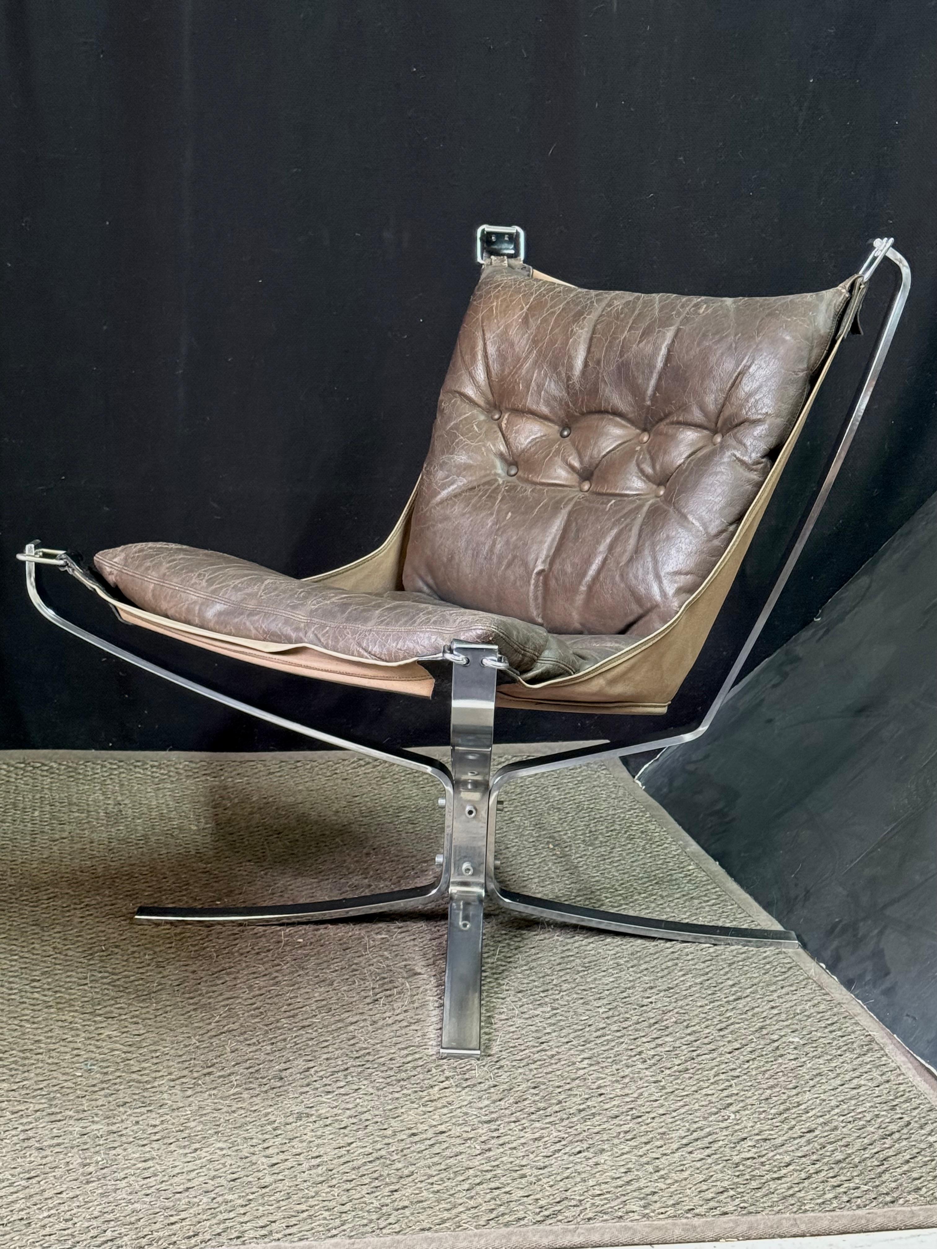 Norwegian Pair of Mid-Century Falcon Lounge Chairs by Sigurd Ressell for Vatne Mobler 