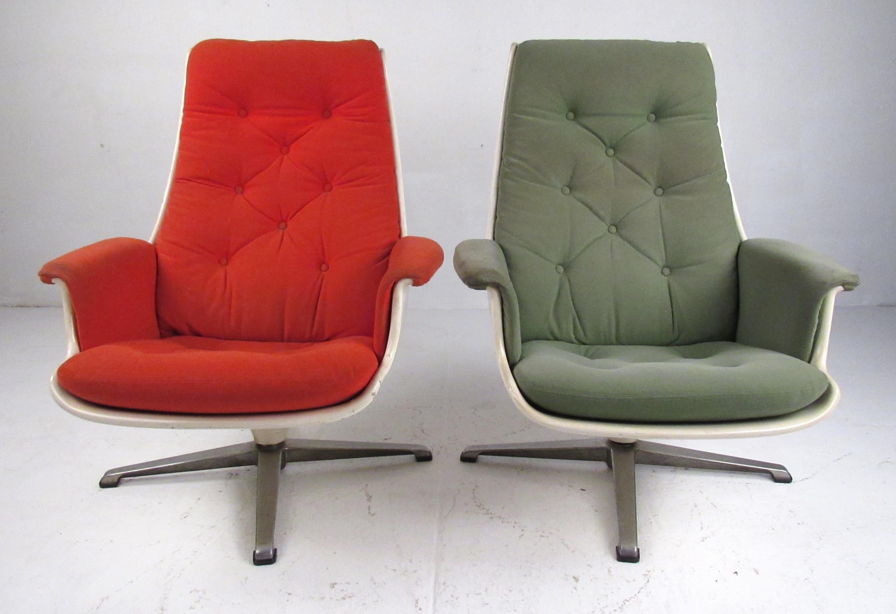 mid century fiberglass chair