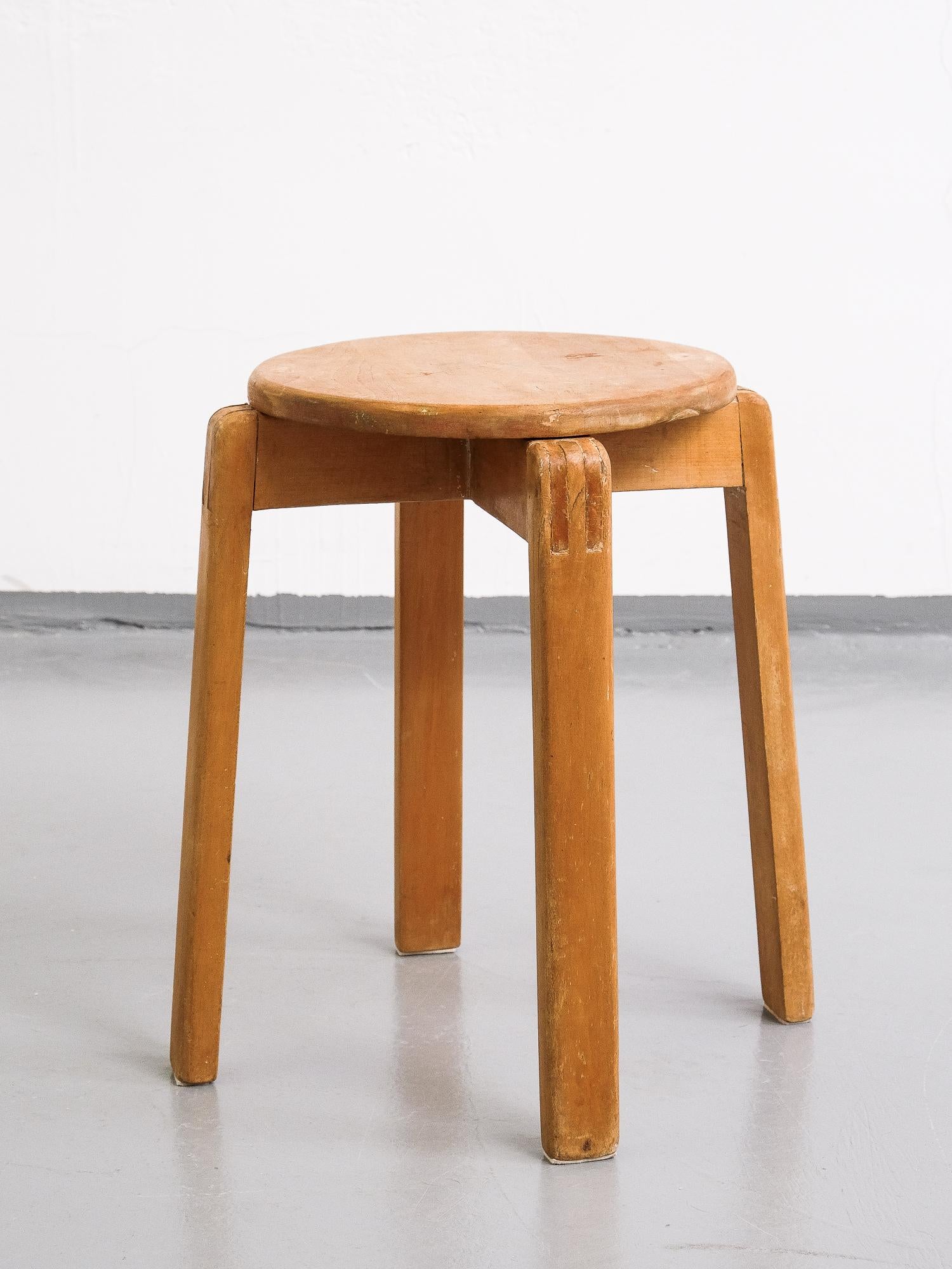 Pair of Midcentury Finnish Patinated Wooden Stools In Good Condition In Helsinki, FI