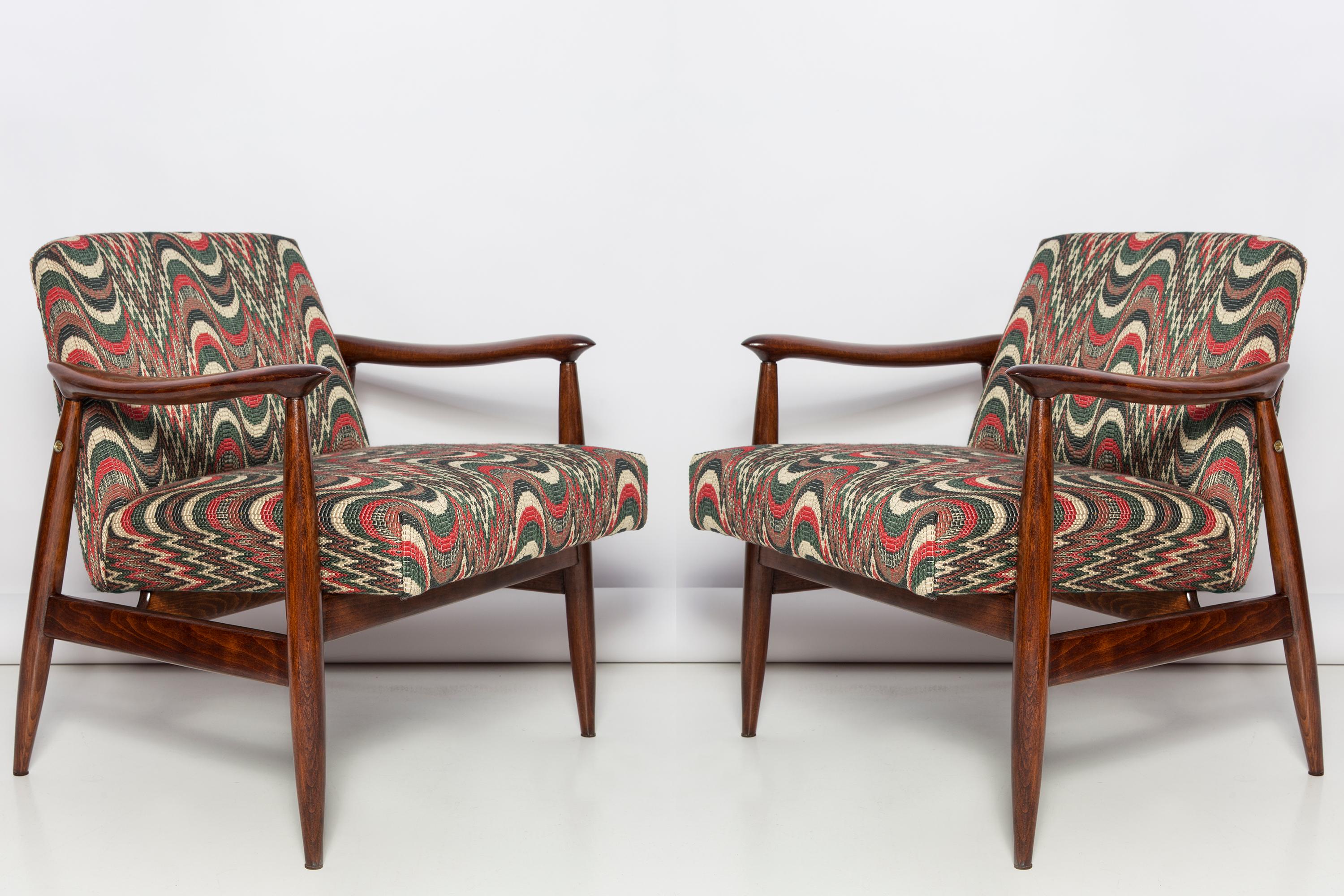 Der GFM-Sessel ist eine Ikone des polnischen Designs der PRL-Zeit.

Der berühmte Sessel wurde 1962 von dem polnischen Innenarchitekten und Möbeldesigner Edmund Homa entworfen. Produziert in der Niederschlesischen Möbelfabrik in Swiebodzice.

Dieses