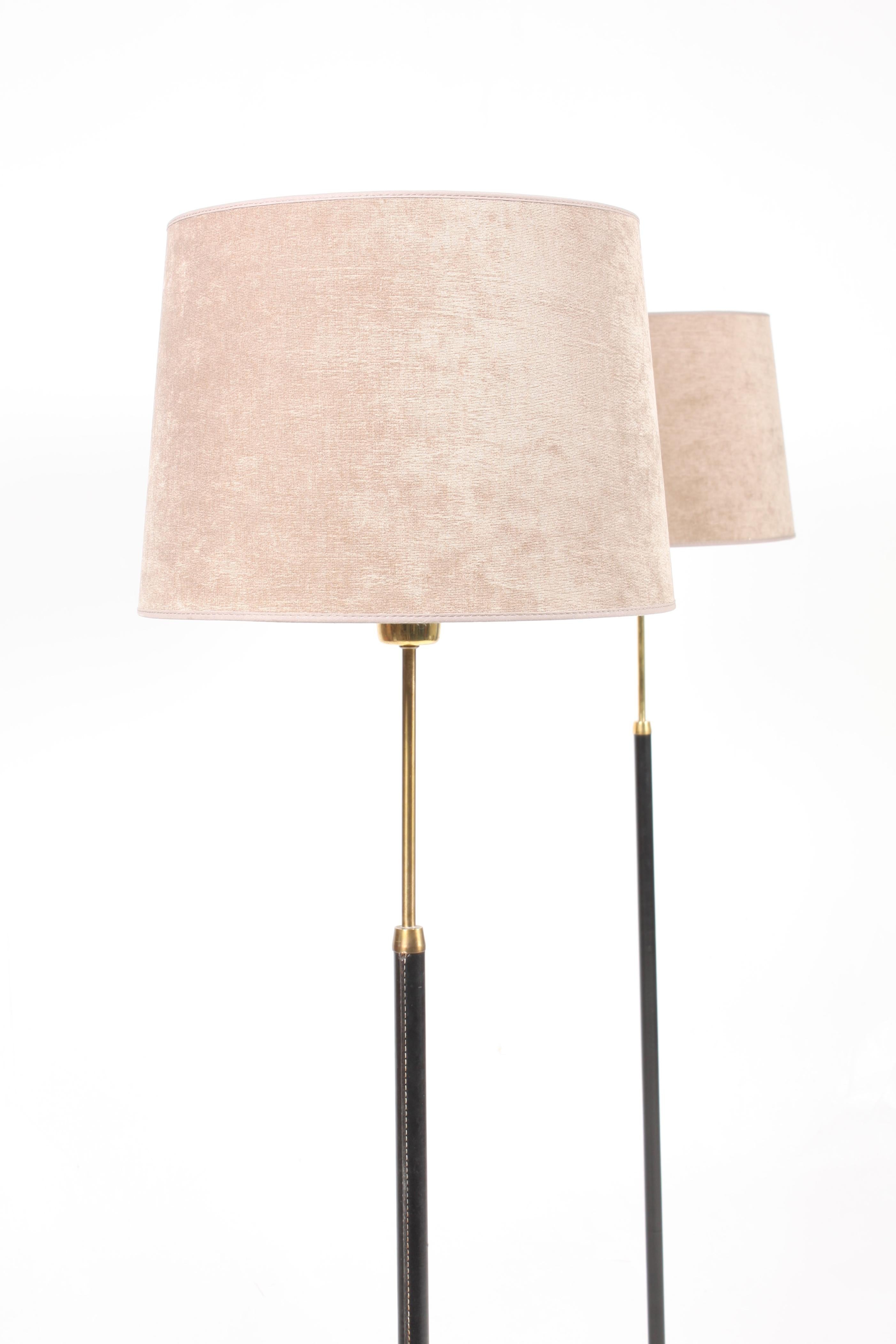 Pair of Midcentury Floor Lamps in Brass and Leather, Swedish Modern, 1950s In Good Condition In Lejre, DK