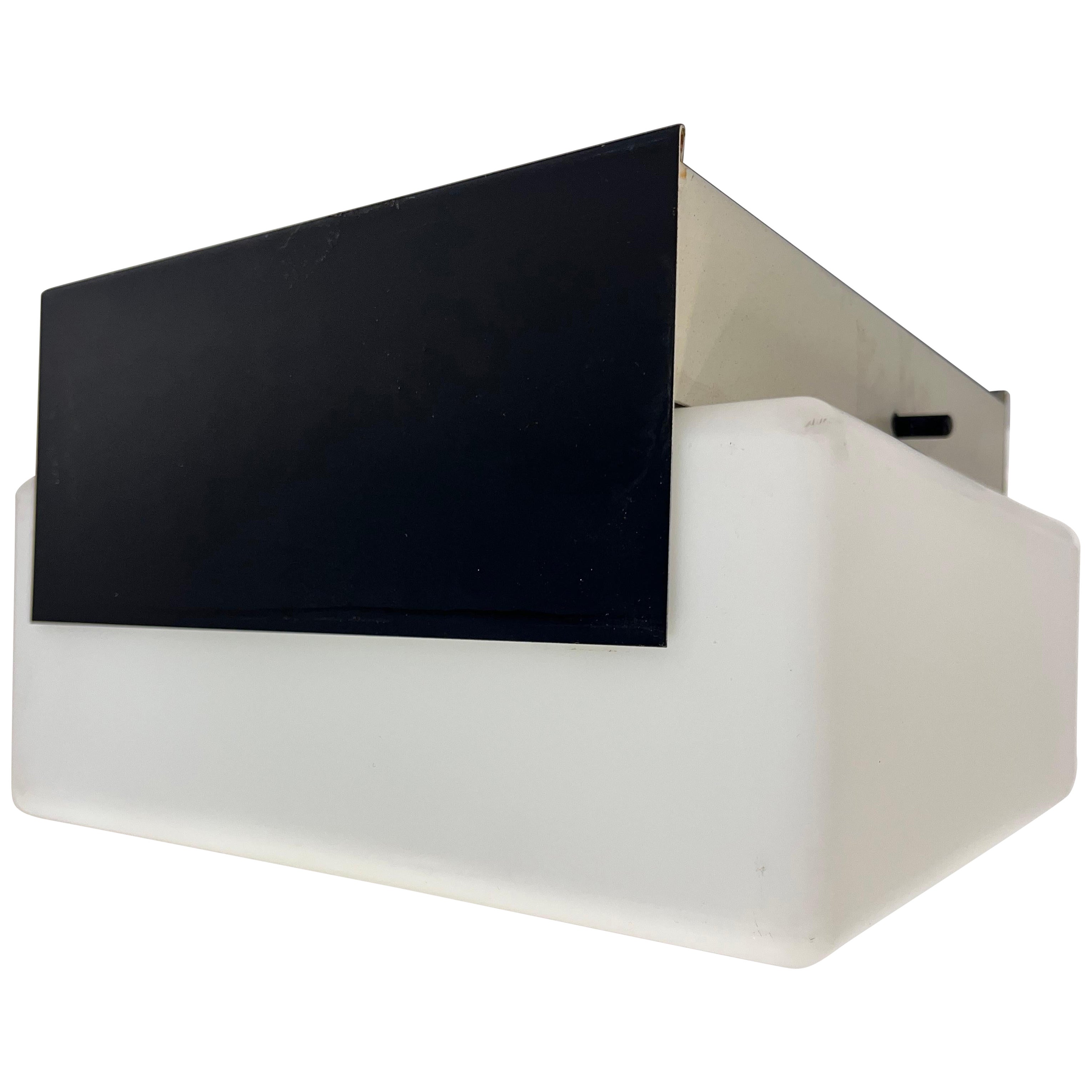 Paire d
encastrés / plafonniers ou appliques du milieu du siècle dernier - Tchécoslovaquie en vente