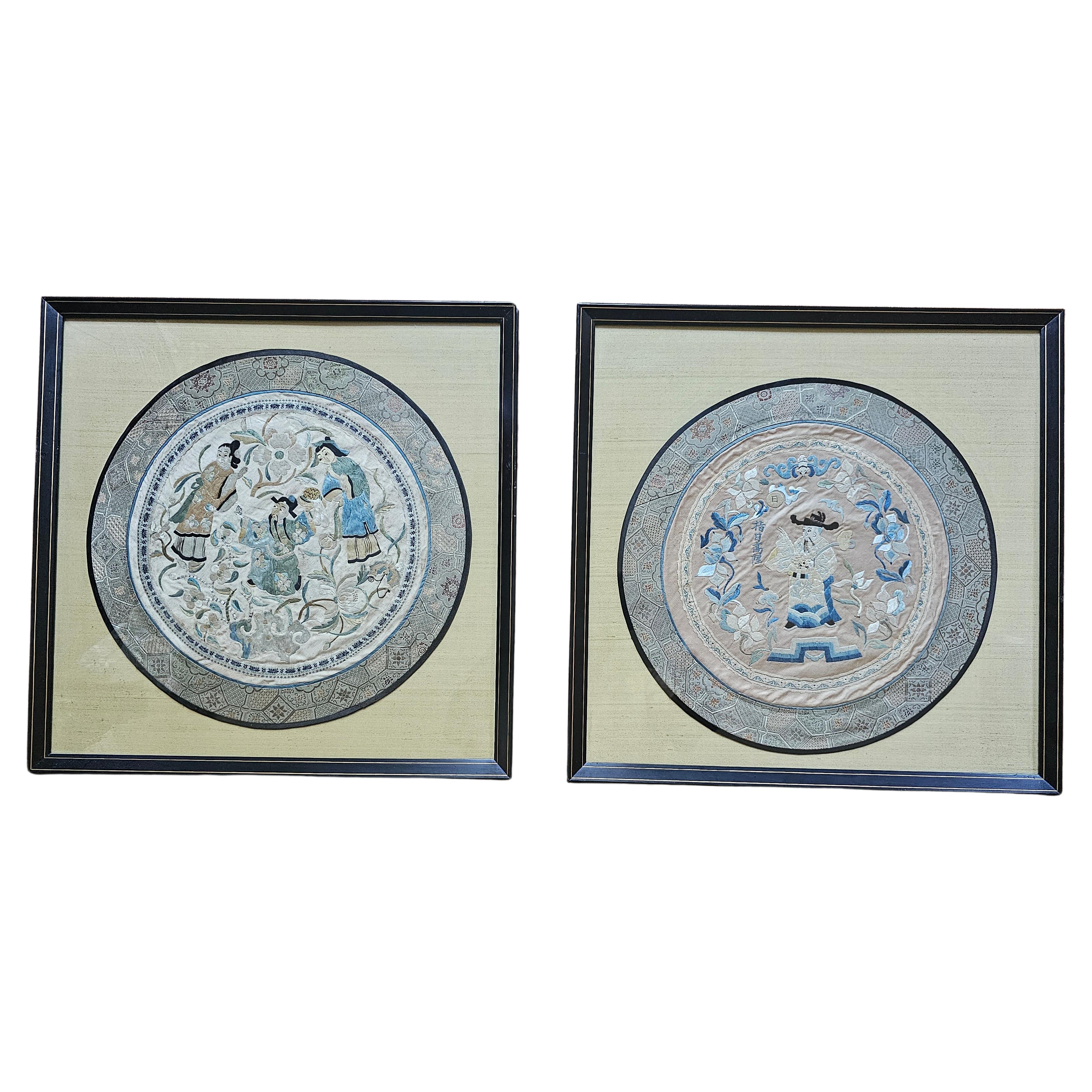 Pair of Early 20th Century Framed Chinese Silk Embroidered Panels For Sale