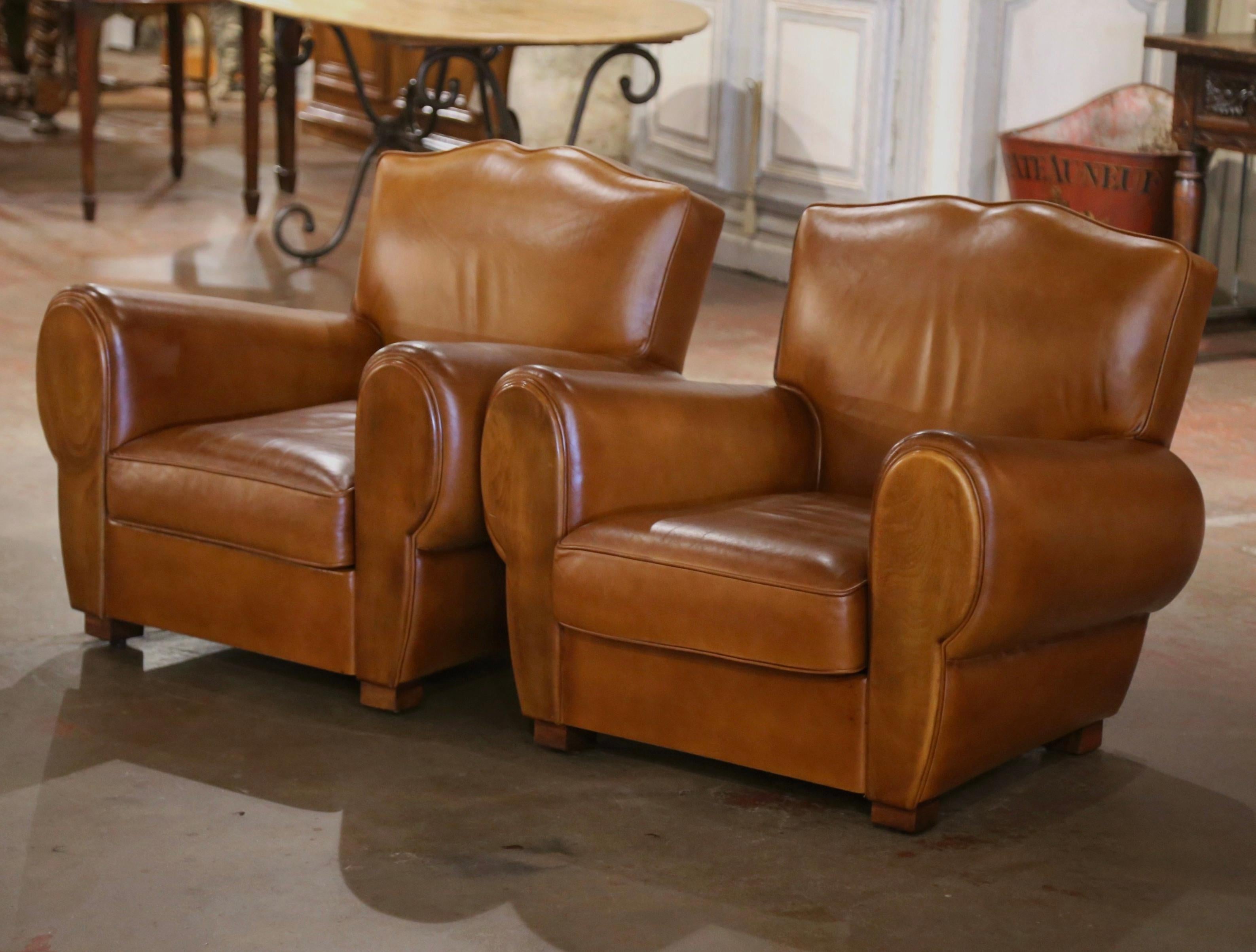 20th Century Pair of Mid-Century French Art Deco Tan Leather Club Armchairs 