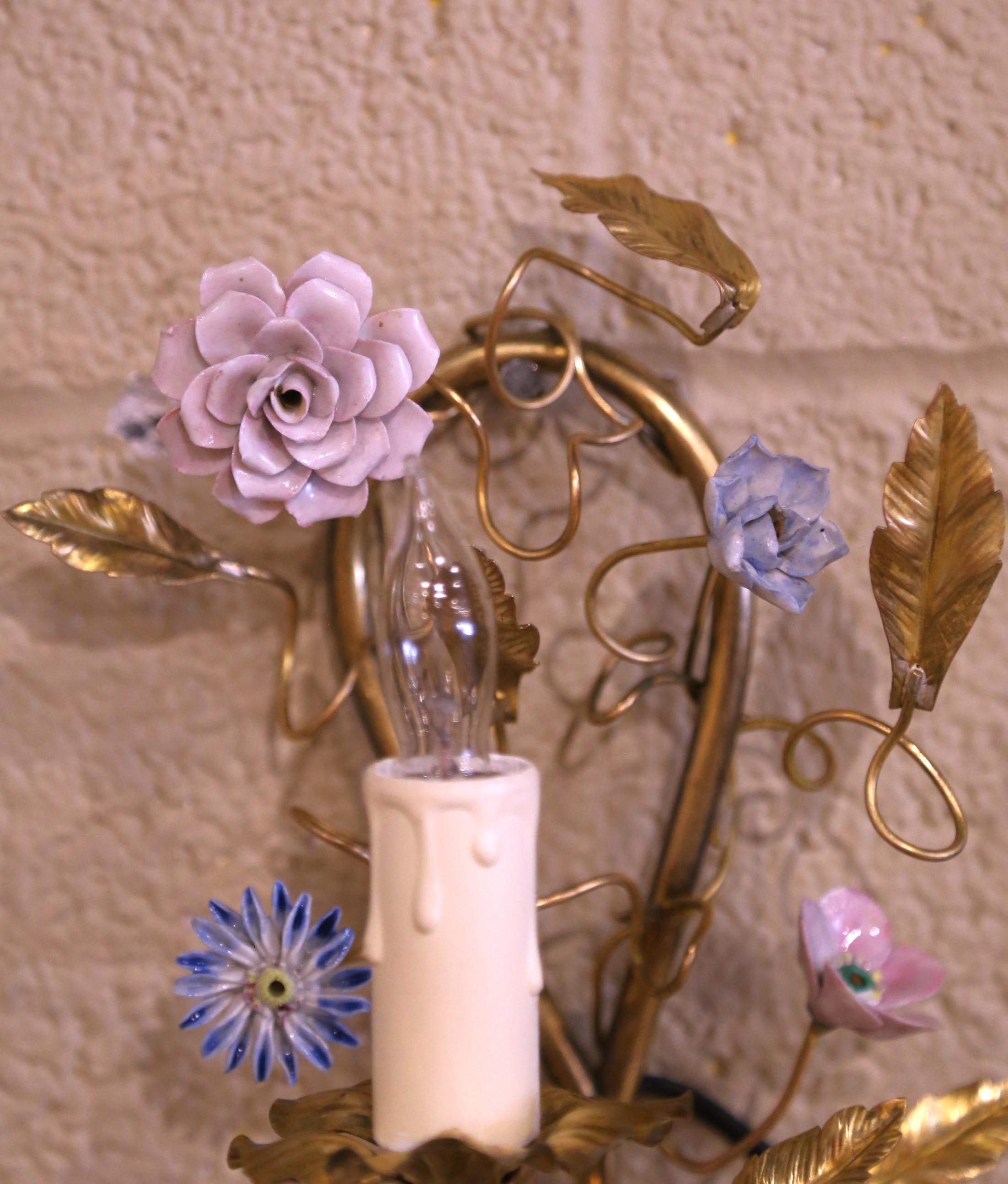 20th Century Pair of Mid-Century French Brass and Painted Porcelain Single-Light Wall Sconces For Sale