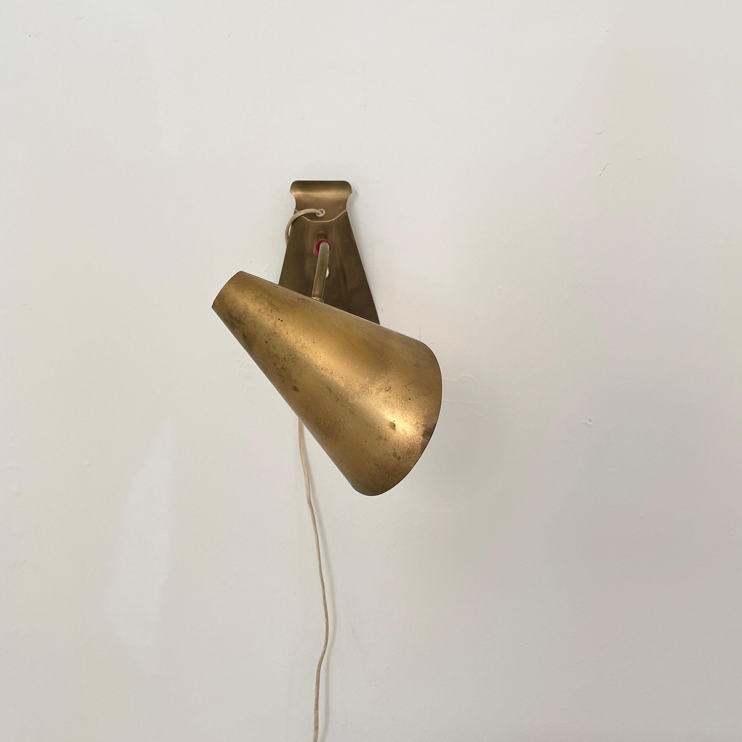 Pair of Mid Century French Brass Wall Lights in the Style Maison Lunel, 1950s 1