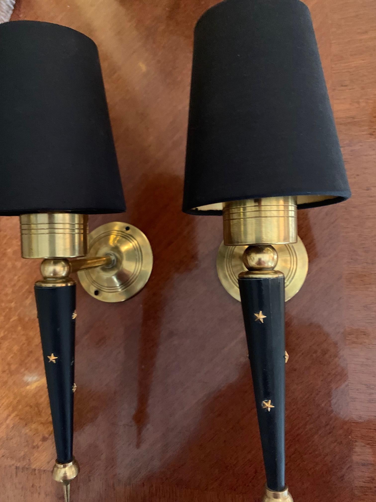 Pair of Midcentury French Lacquered Metal and Brass Wall Sconces, 1950 In Good Condition In Madrid, ES