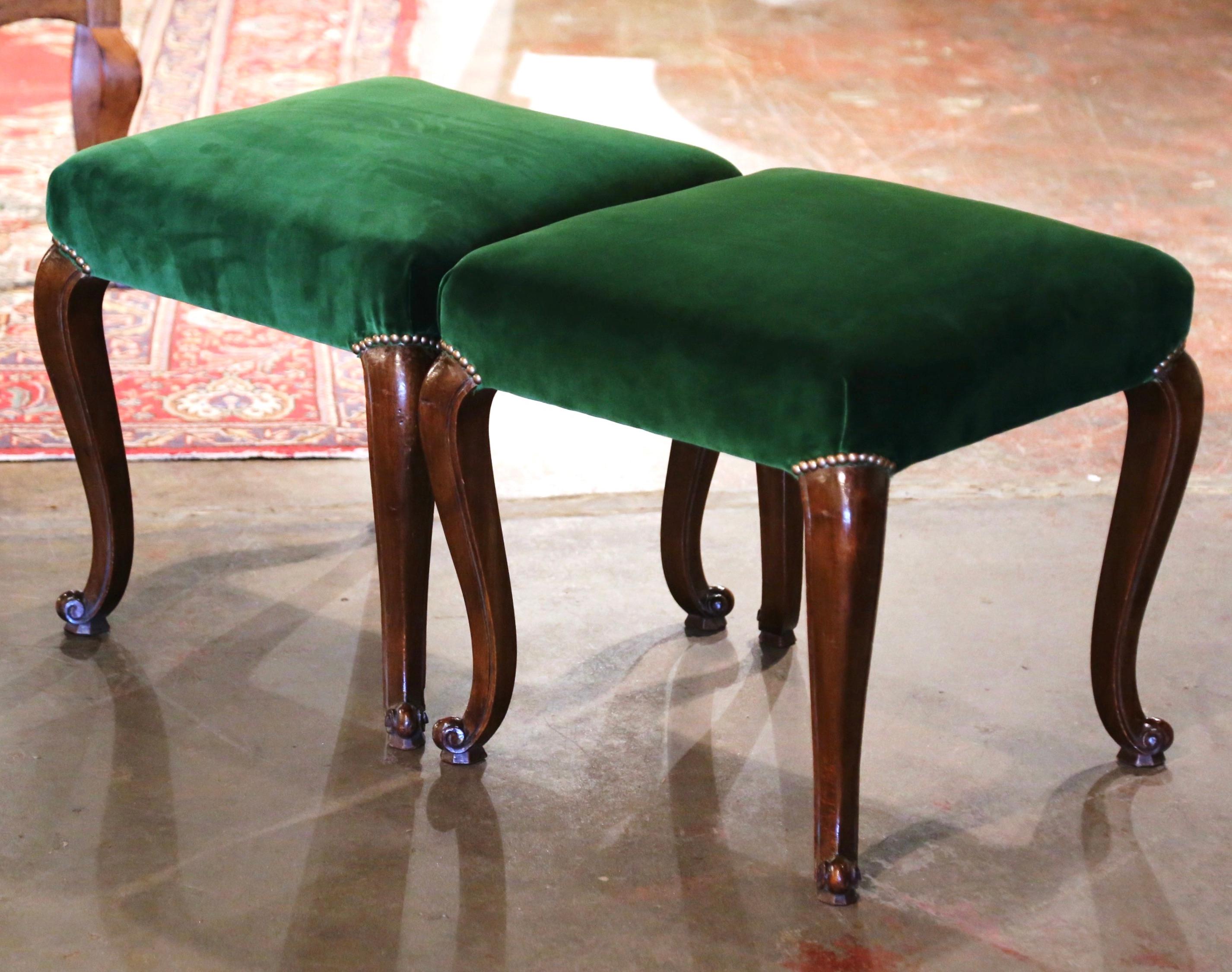 20th Century Pair of Mid-Century French Louis XV Carved Walnut and Green Velvet Stools For Sale